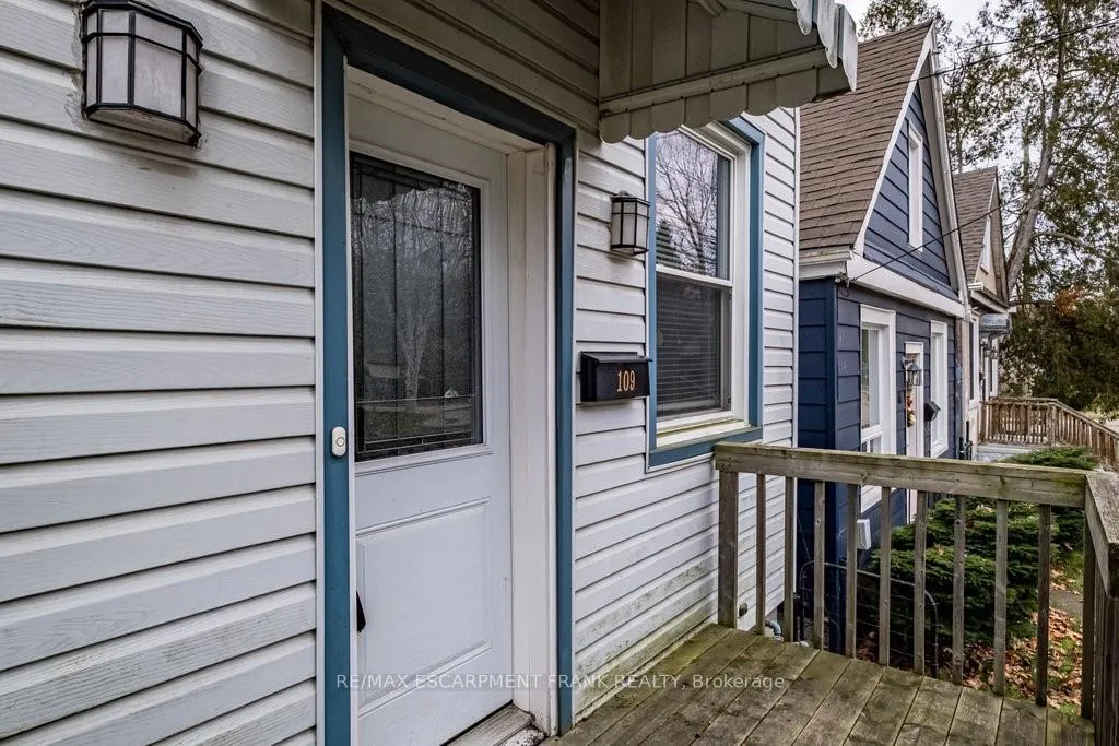 Photo 38 of 109 Royal Avenue, Hamilton, Ainslie Wood — HOMEH