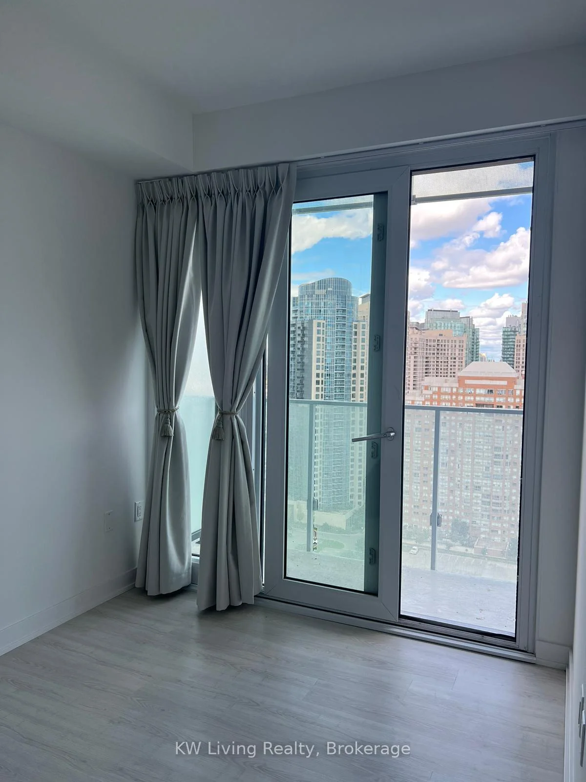Photo 14 of Unit 2204, 3883 Quartz Road, Mississauga, Mississauga Valleys — HOMEH