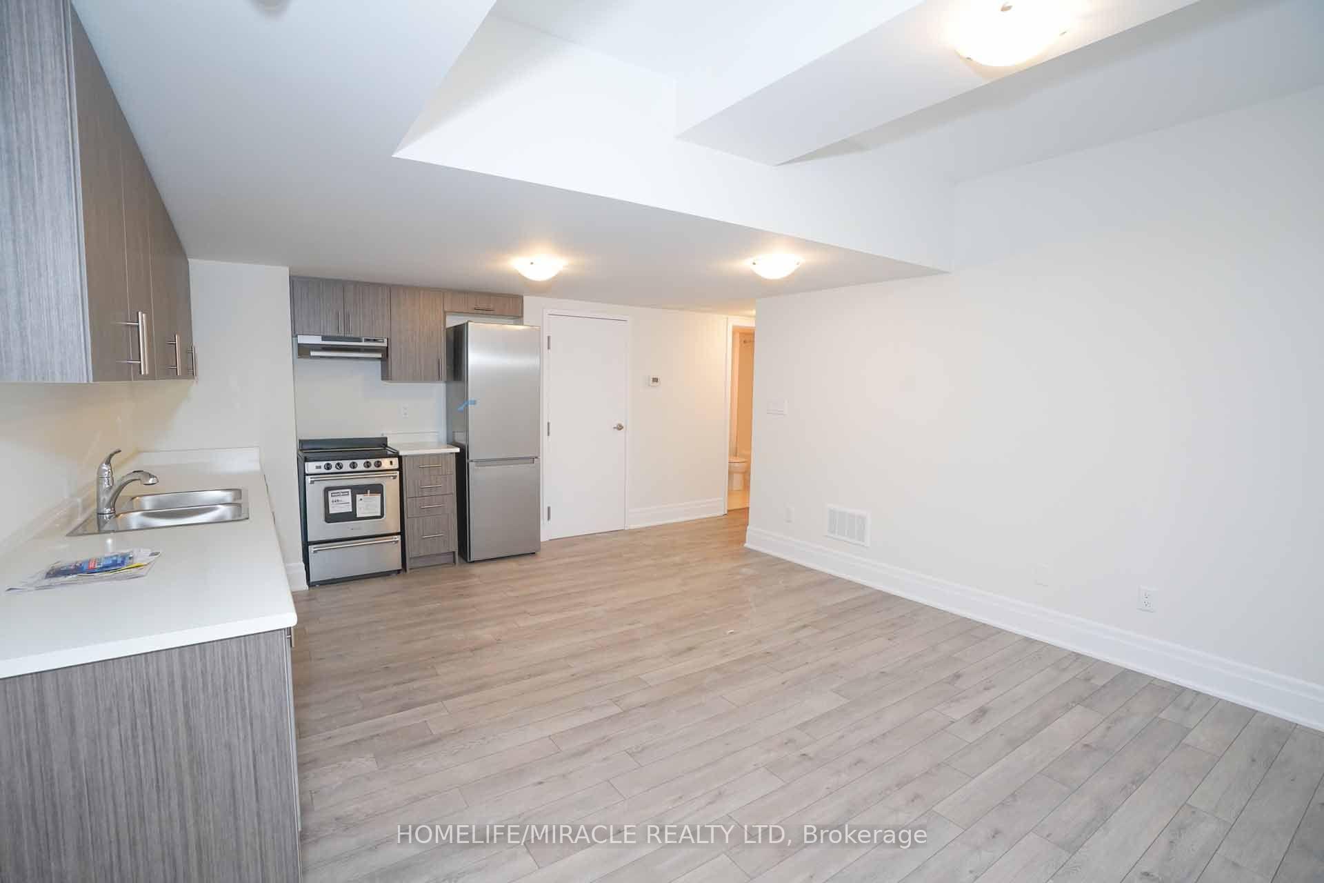 Photo 8 of Unit Lower, 31 Prudhoe Terrace, Barrie, Innis-Shore — HOMEH
