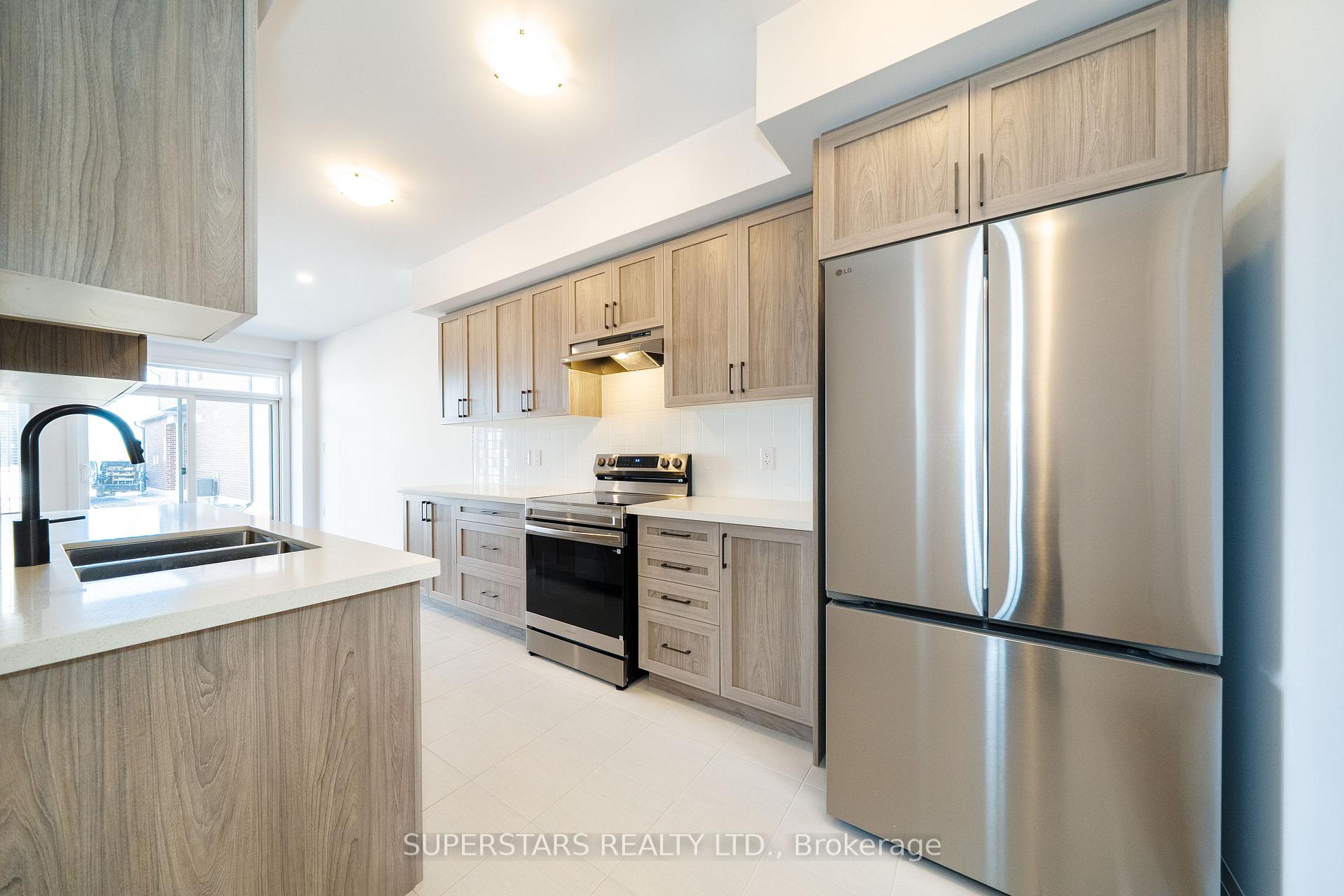 Photo 4 of #1-26 Ranch Terrace, Barrie, Rural Barrie Southeast — HOMEH