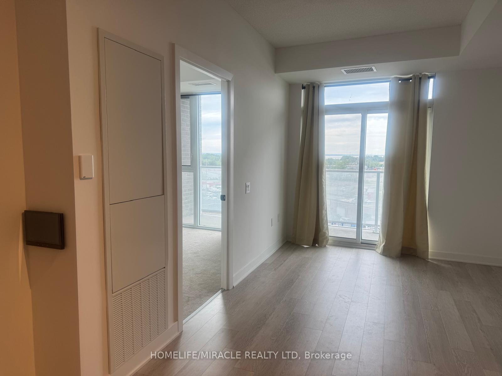 Photo 1 of 2782 Barton Street E, Hamilton, Riverdale — HOMEH