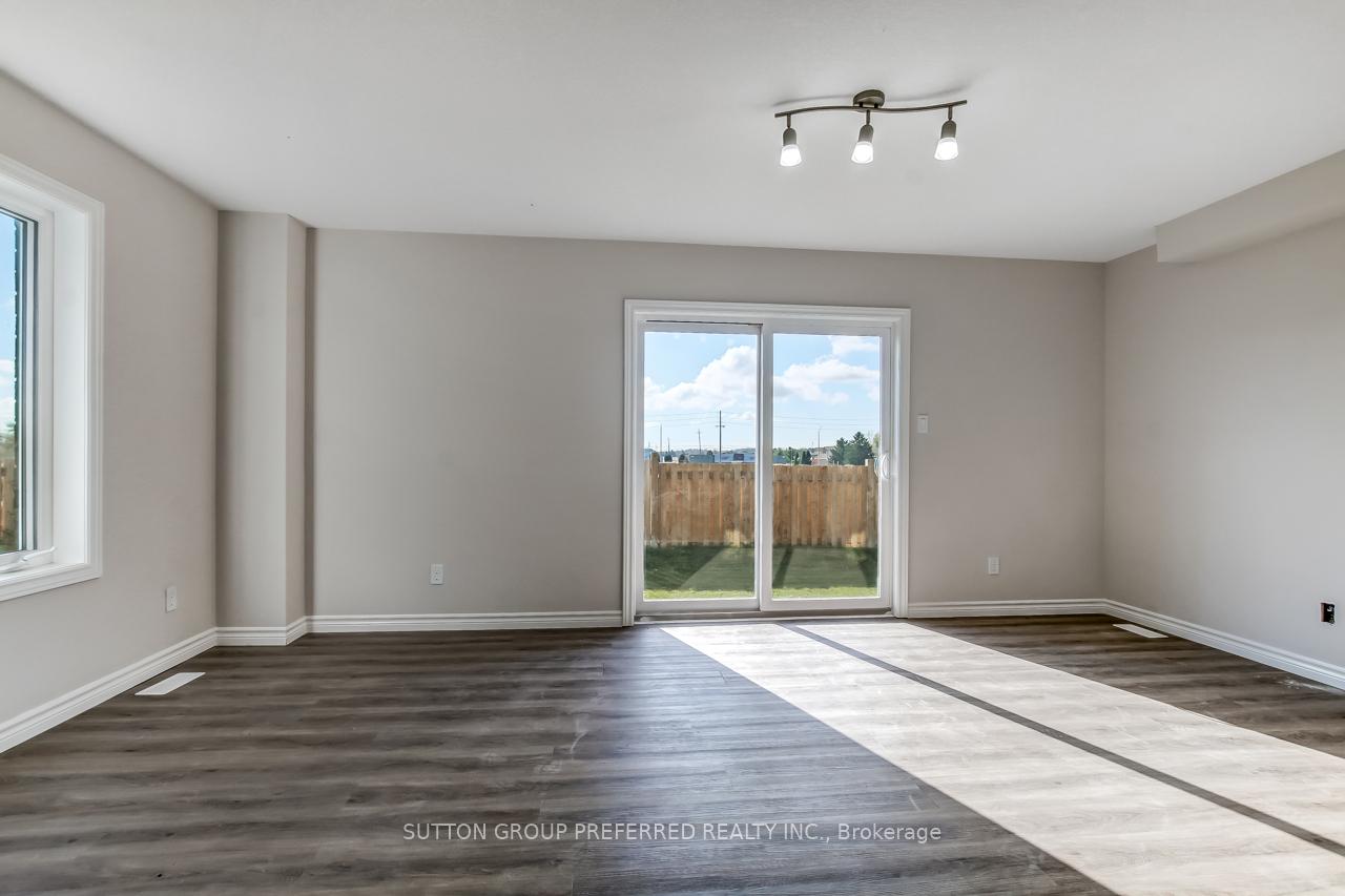 Photo 9 of 371 Kennington Way, London, South W — HOMEH