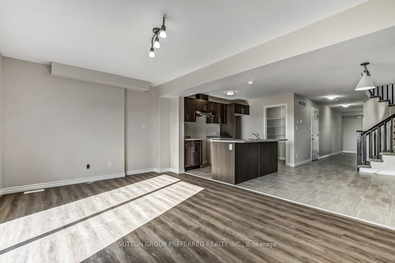 Photo 10 of 371 Kennington Way, London, South W — HOMEH