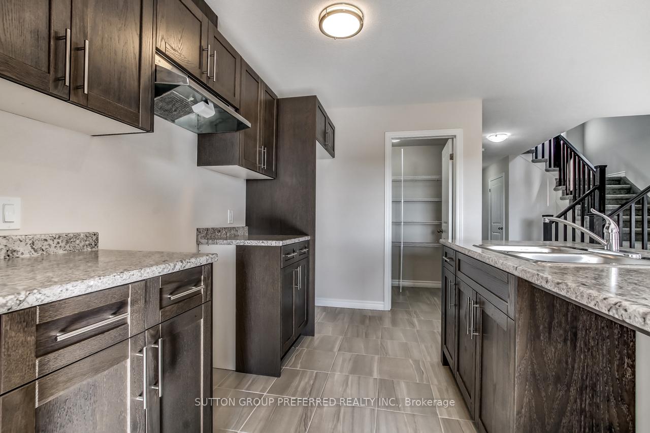 Photo 12 of 371 Kennington Way, London, South W — HOMEH