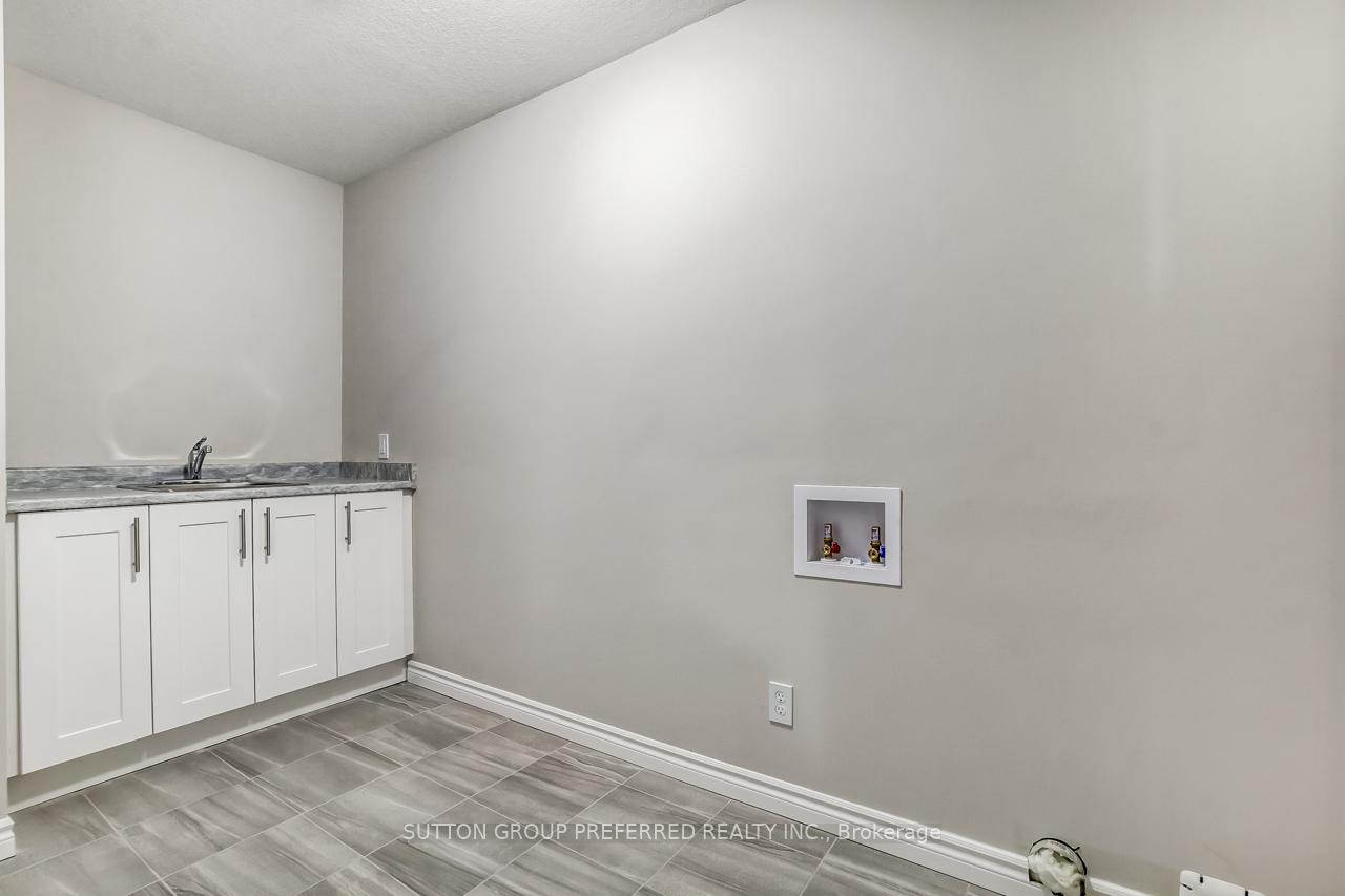 Photo 19 of 371 Kennington Way, London, South W — HOMEH