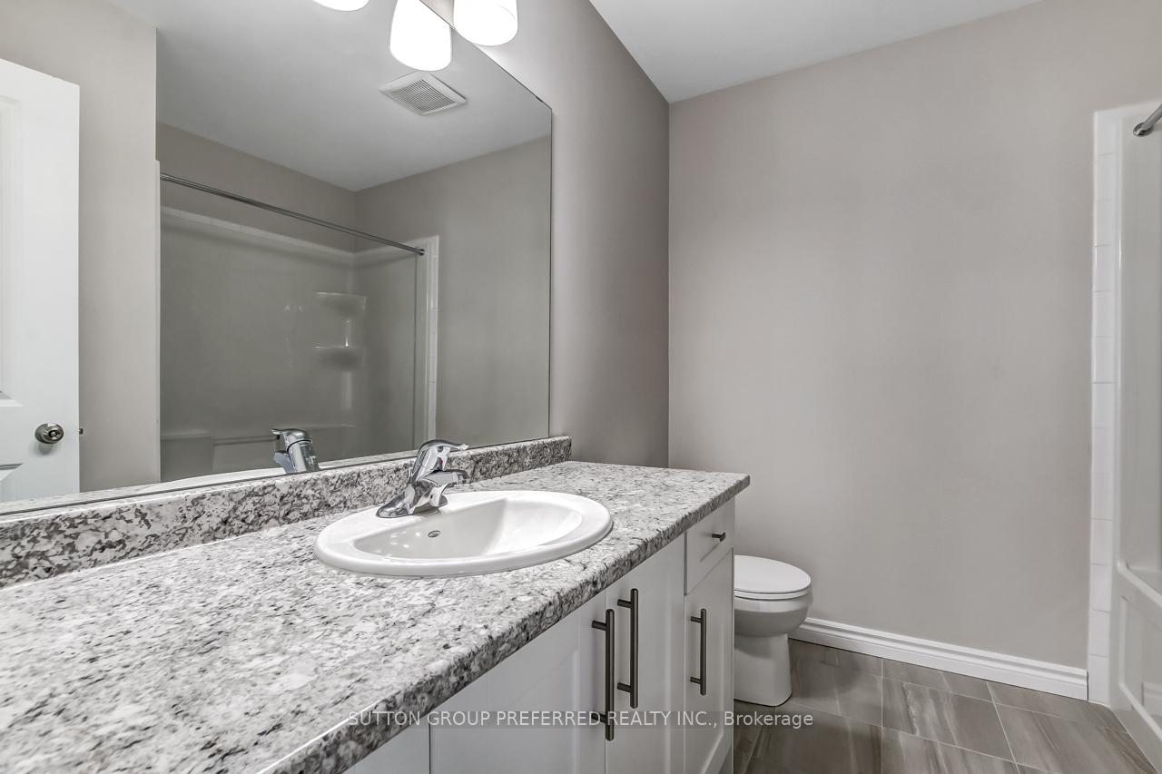 Photo 21 of 371 Kennington Way, London, South W — HOMEH