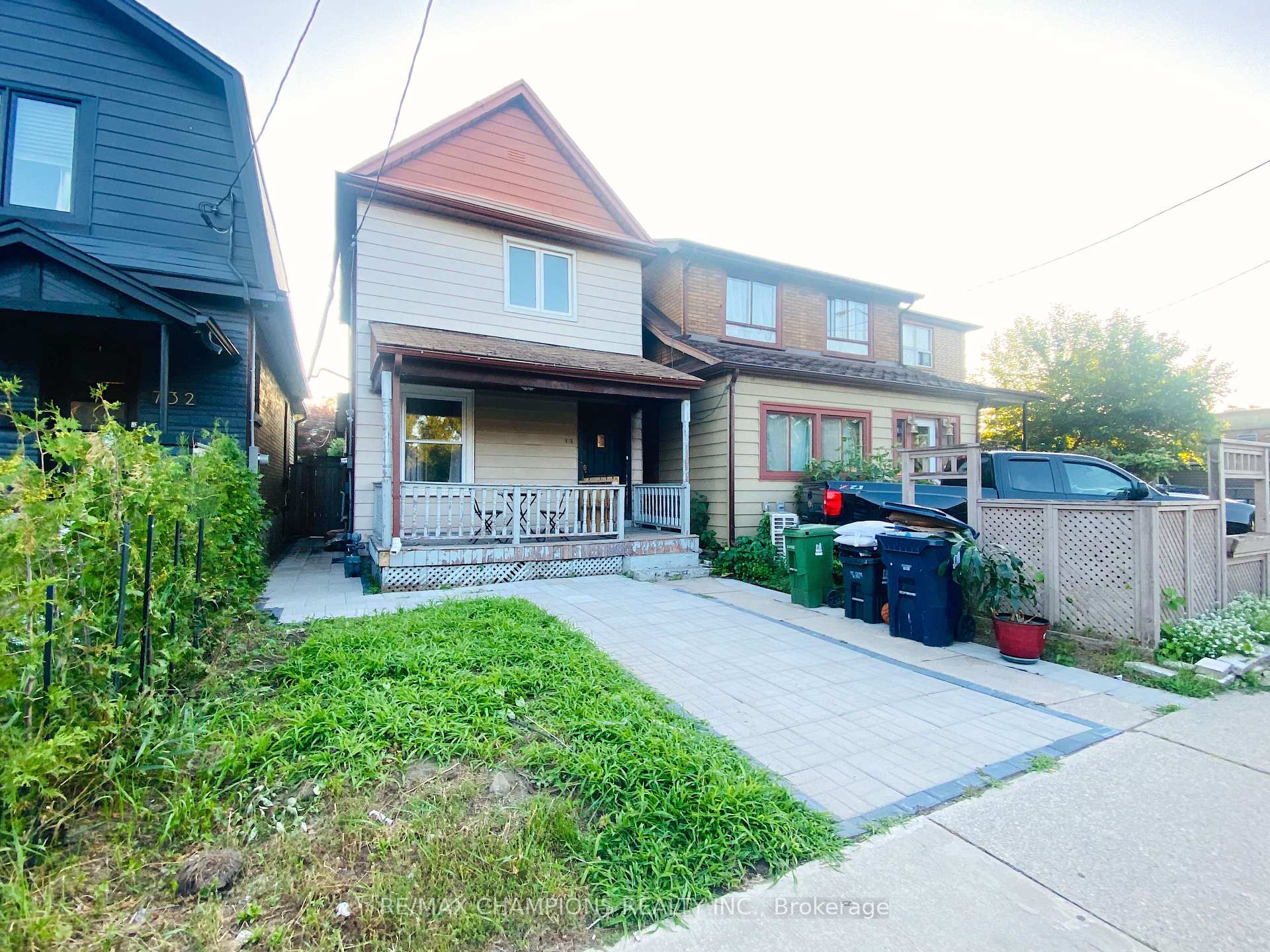 Photo 2 of Unit Main, 734 Willard Avenue, Toronto, Runnymede-Bloor West Village — HOMEH