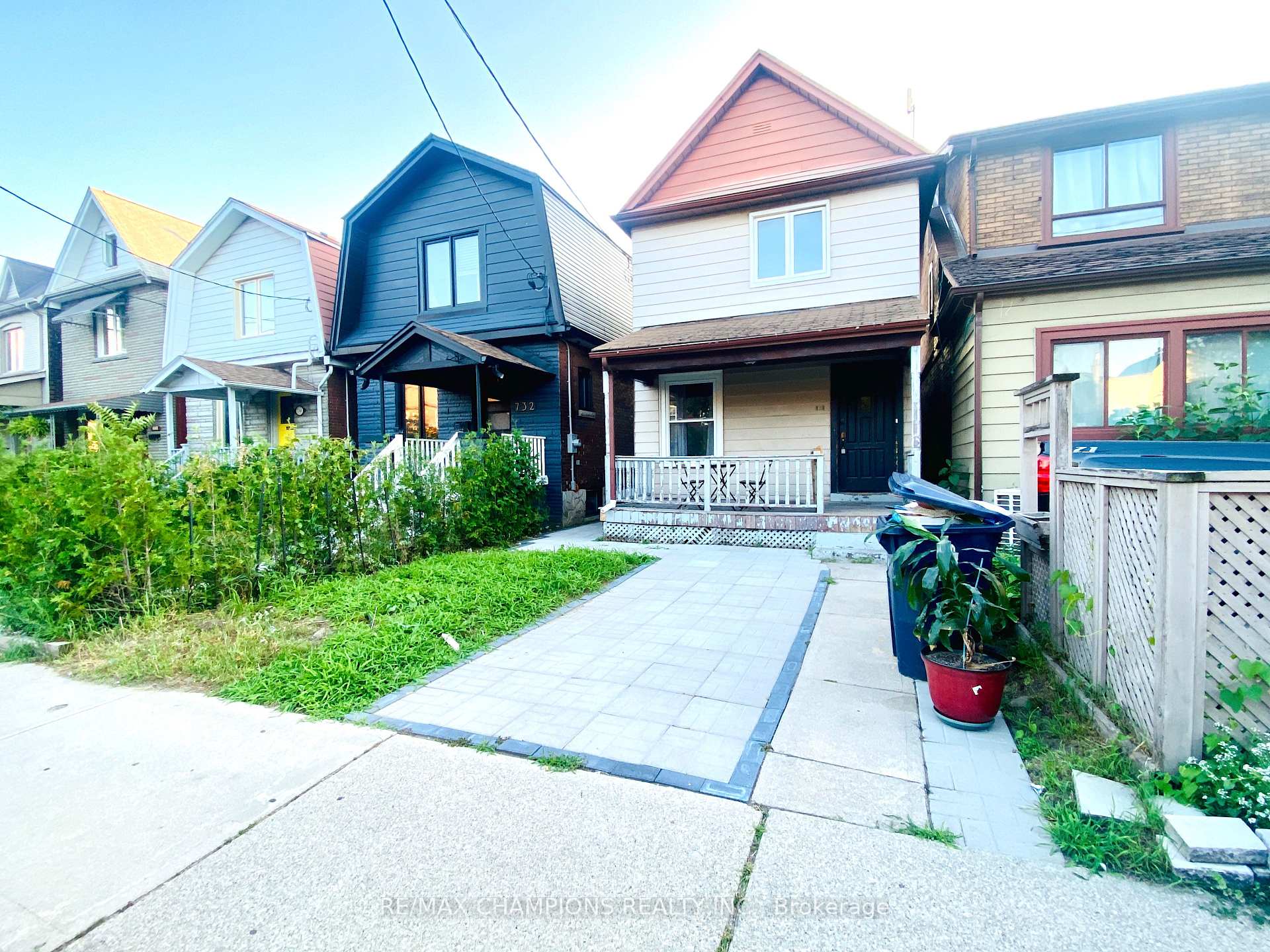 Photo 4 of Unit Main, 734 Willard Avenue, Toronto, Runnymede-Bloor West Village — HOMEH