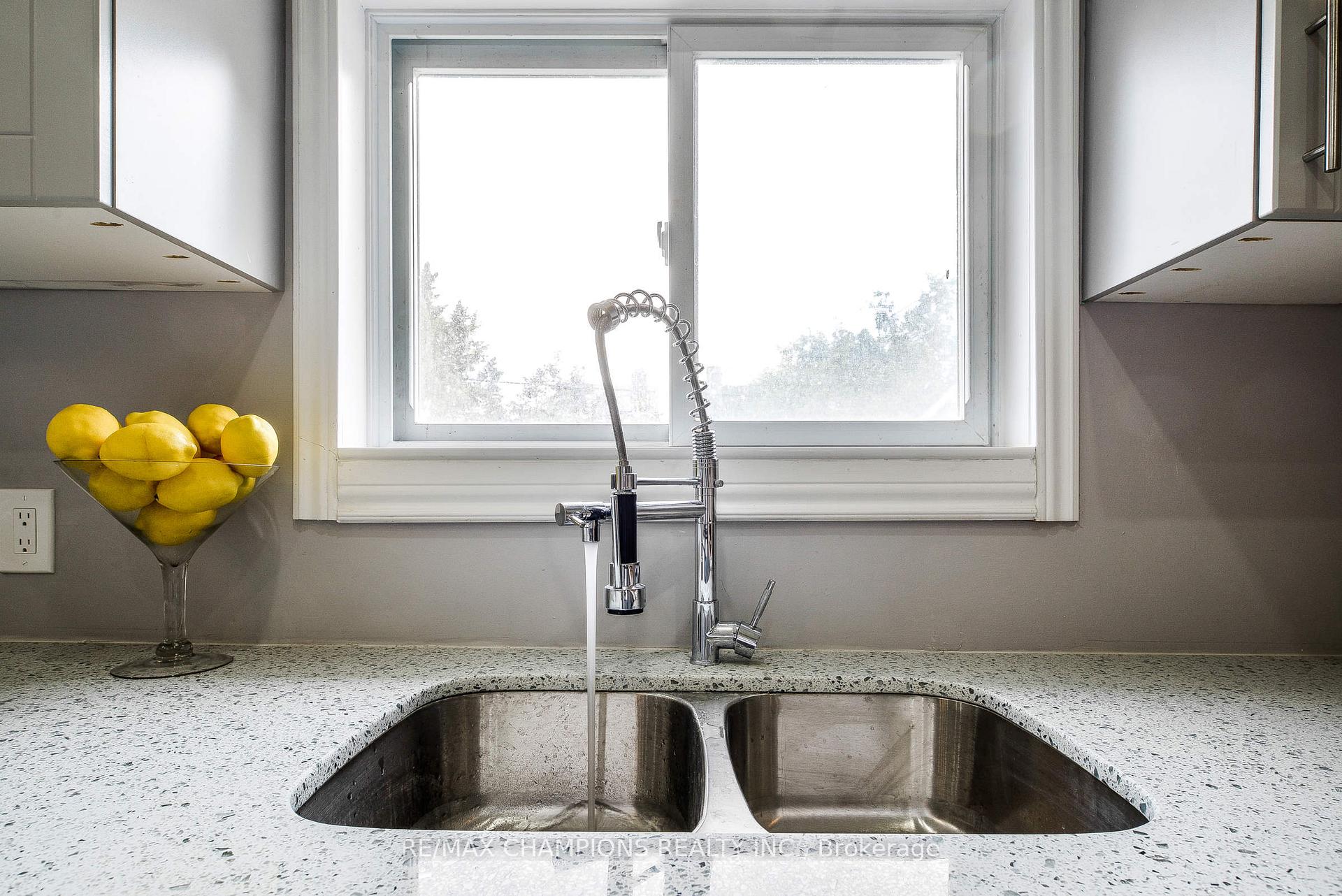 Photo 19 of Unit Main, 734 Willard Avenue, Toronto, Runnymede-Bloor West Village — HOMEH