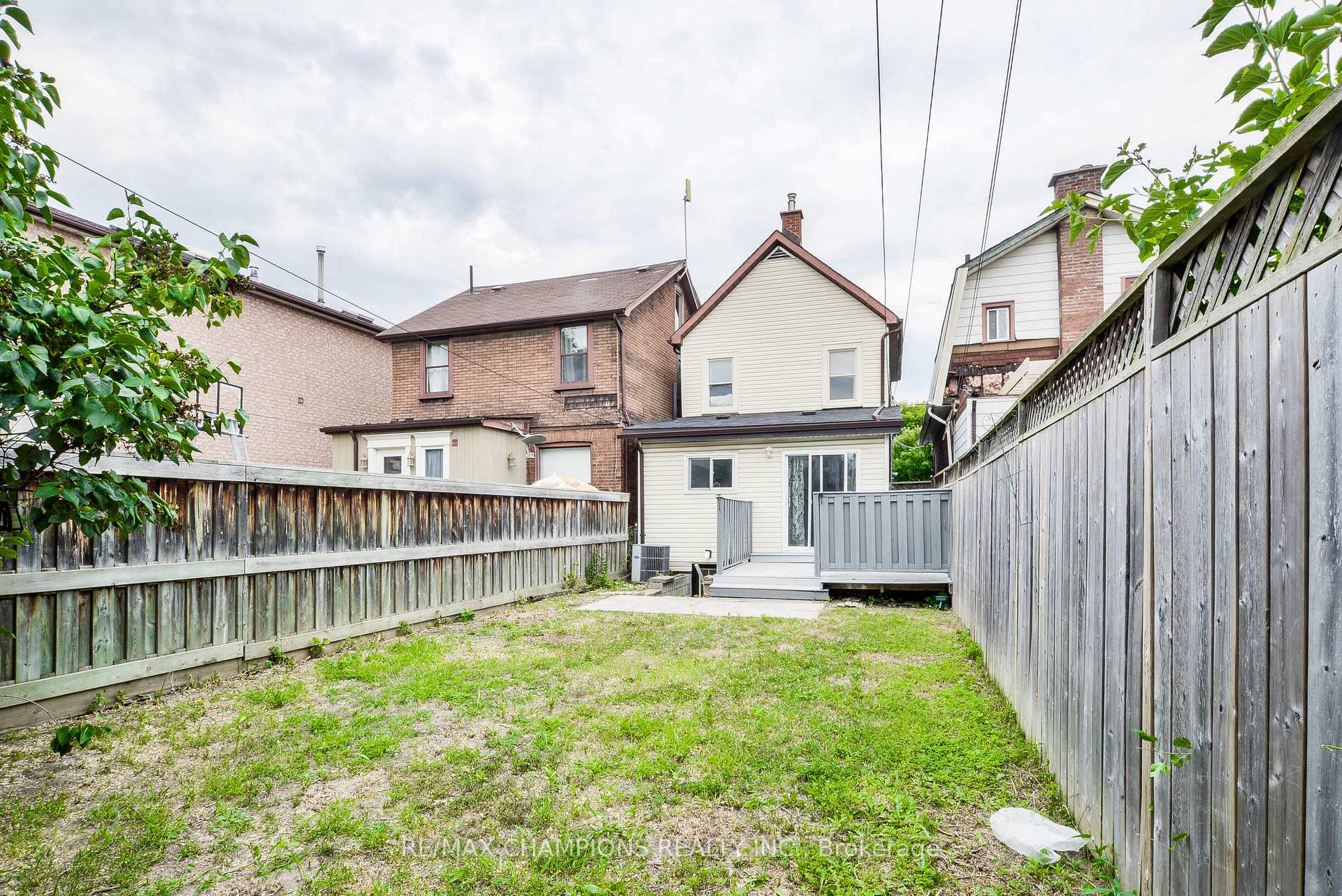 Photo 35 of Unit Main, 734 Willard Avenue, Toronto, Runnymede-Bloor West Village — HOMEH