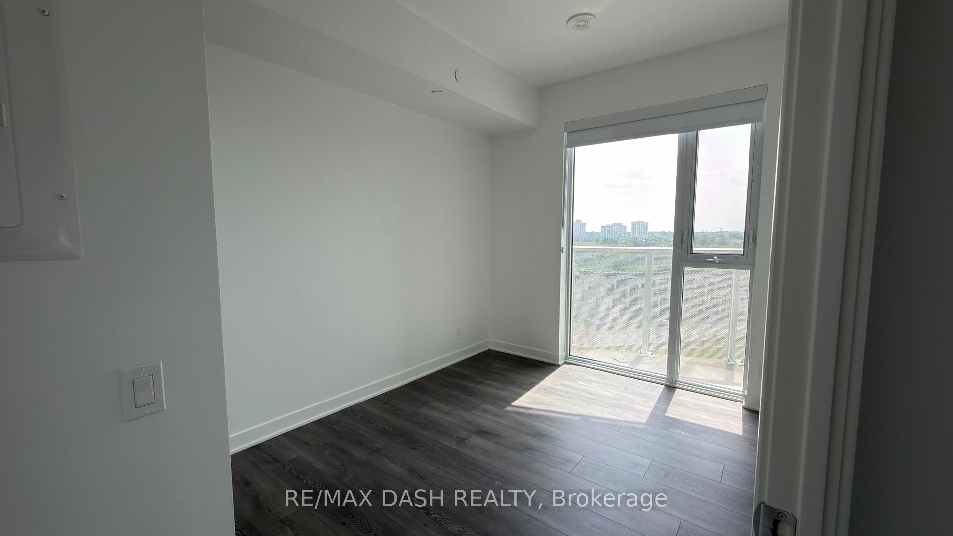 Photo 15 of Unit 918, 6 Flavelle Trail, Vaughan, Steeles West Industrial — HOMEH
