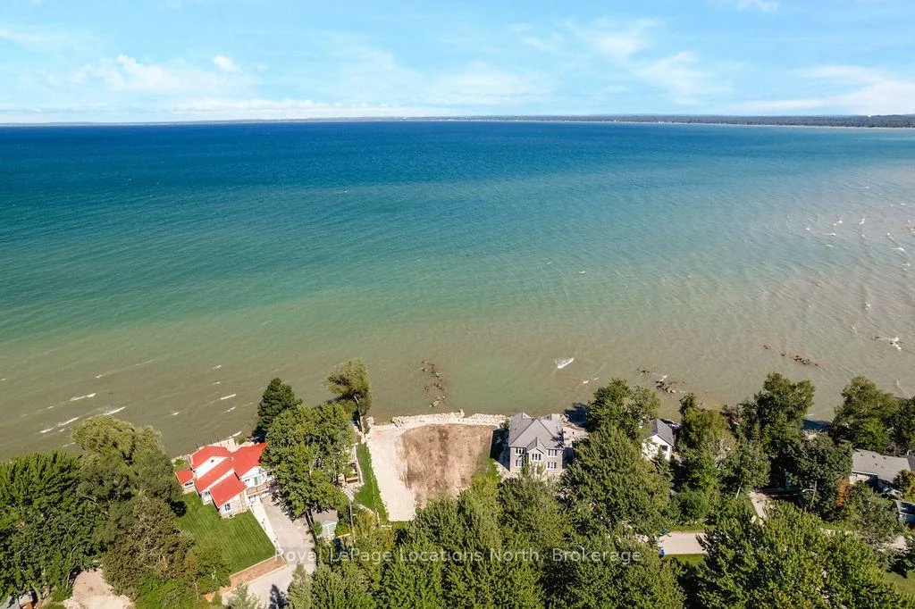 Photo 8 of 24 William Avenue, Wasaga Beach — HOMEH