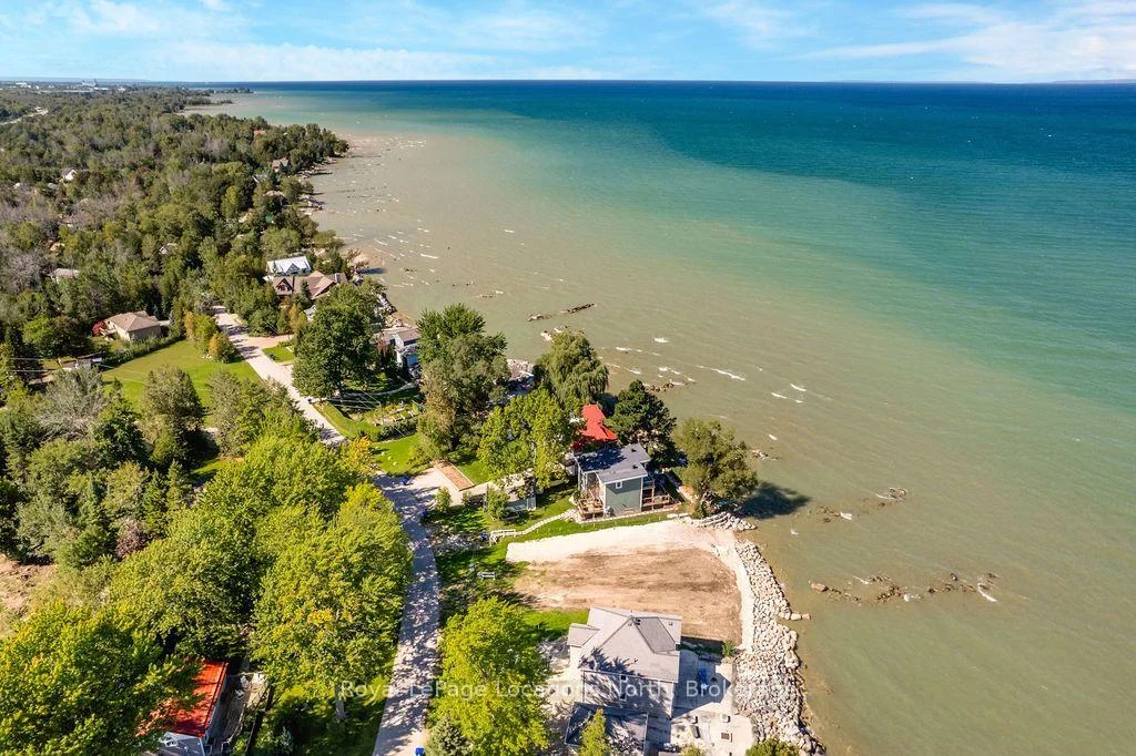 Photo 9 of 24 William Avenue, Wasaga Beach — HOMEH
