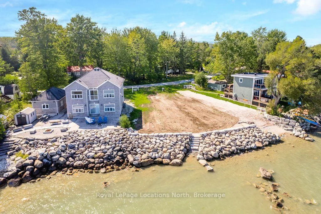 Photo 10 of 24 William Avenue, Wasaga Beach — HOMEH