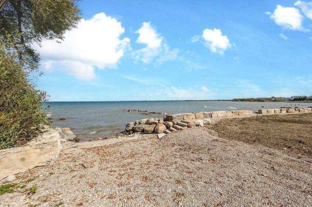 Photo 17 of 24 William Avenue, Wasaga Beach — HOMEH