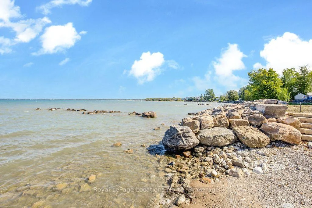 Photo 20 of 24 William Avenue, Wasaga Beach — HOMEH