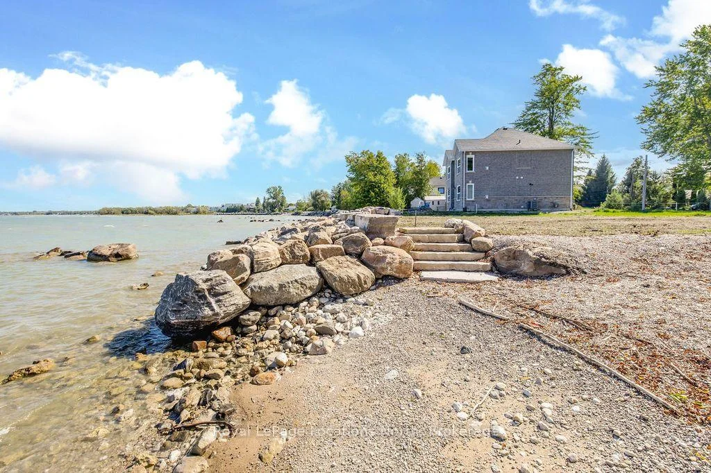 Photo 21 of 24 William Avenue, Wasaga Beach — HOMEH