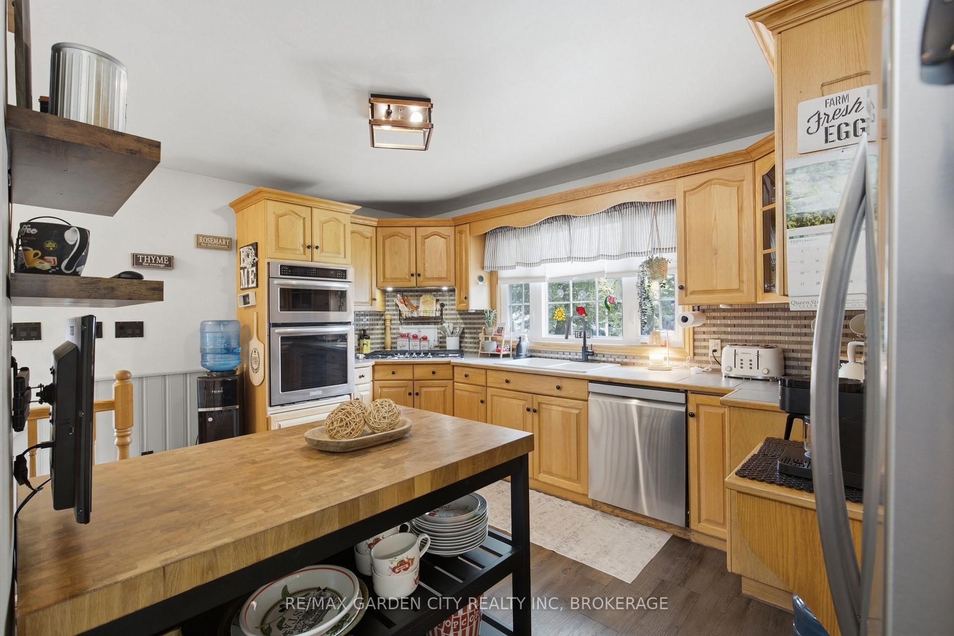 Photo 16 of 4993 Rendall Crescent, Niagara Falls, Cherrywood — HOMEH