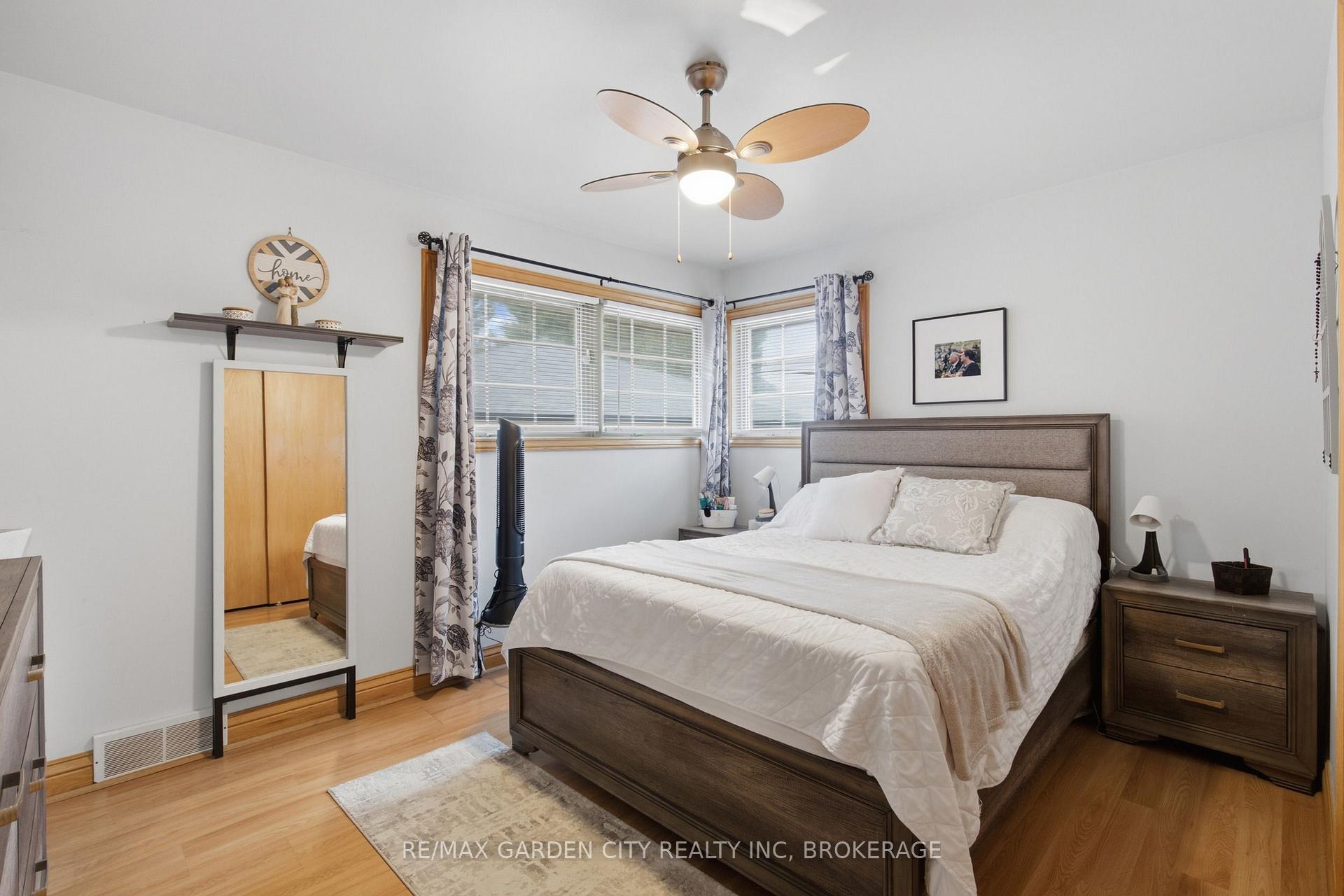 Photo 20 of 4993 Rendall Crescent, Niagara Falls, Cherrywood — HOMEH