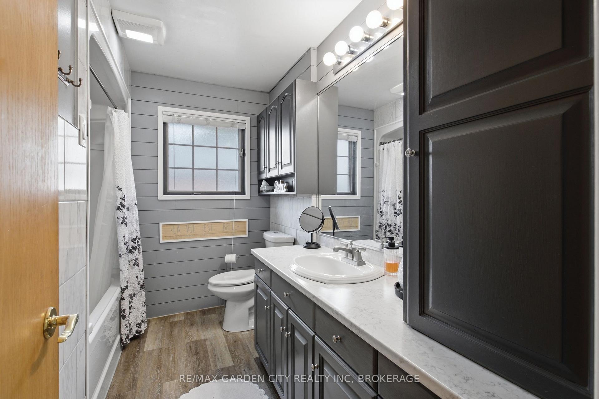 Photo 21 of 4993 Rendall Crescent, Niagara Falls, Cherrywood — HOMEH