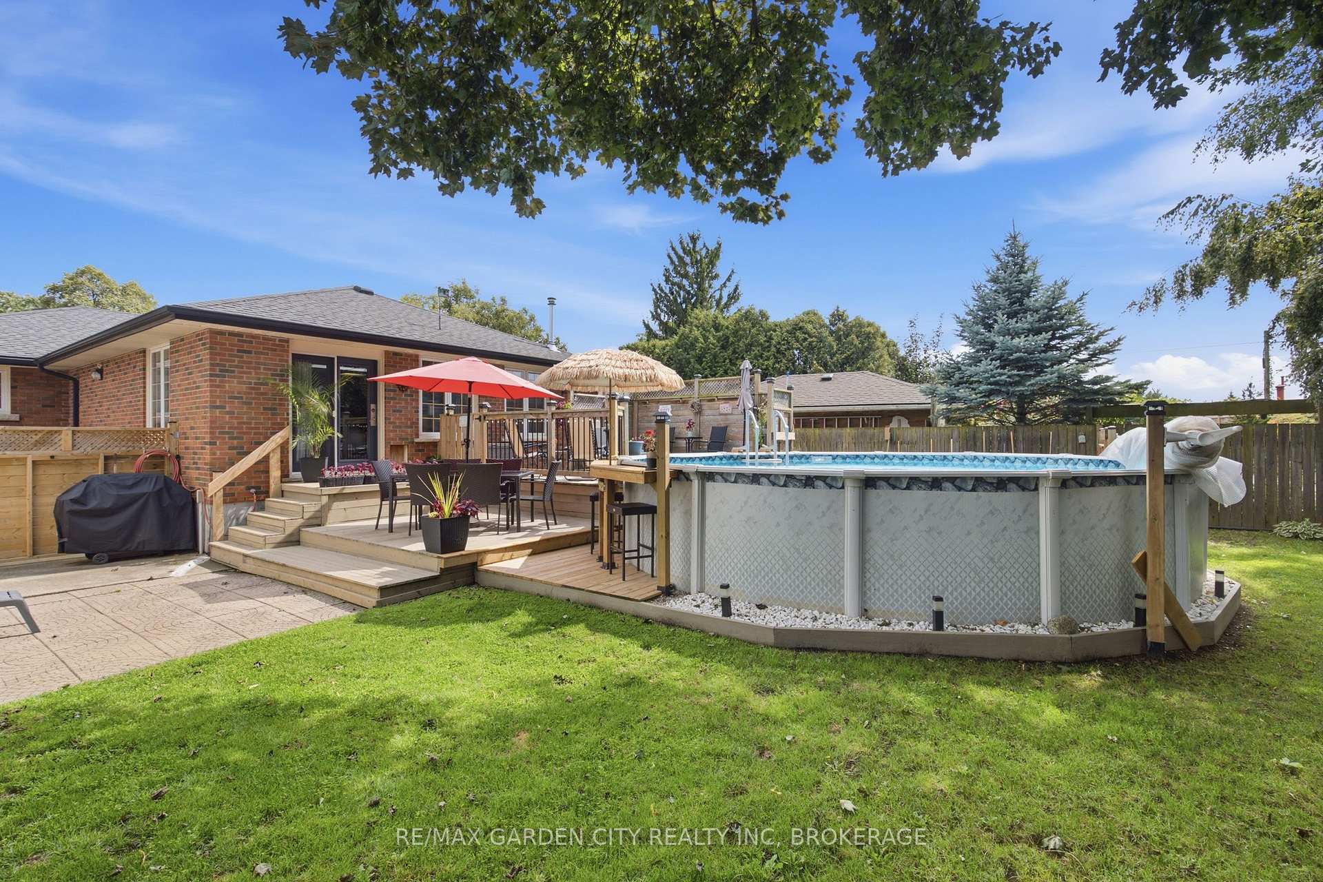 Photo 42 of 4993 Rendall Crescent, Niagara Falls, Cherrywood — HOMEH