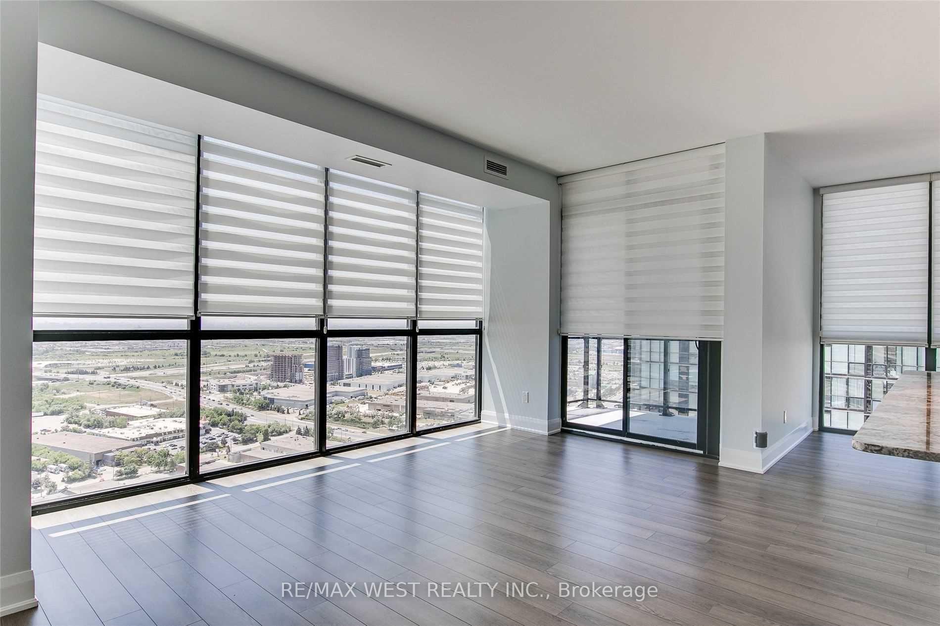 Photo 6 of Unit 3203, 2900 Highway 7, Vaughan, Concord — HOMEH