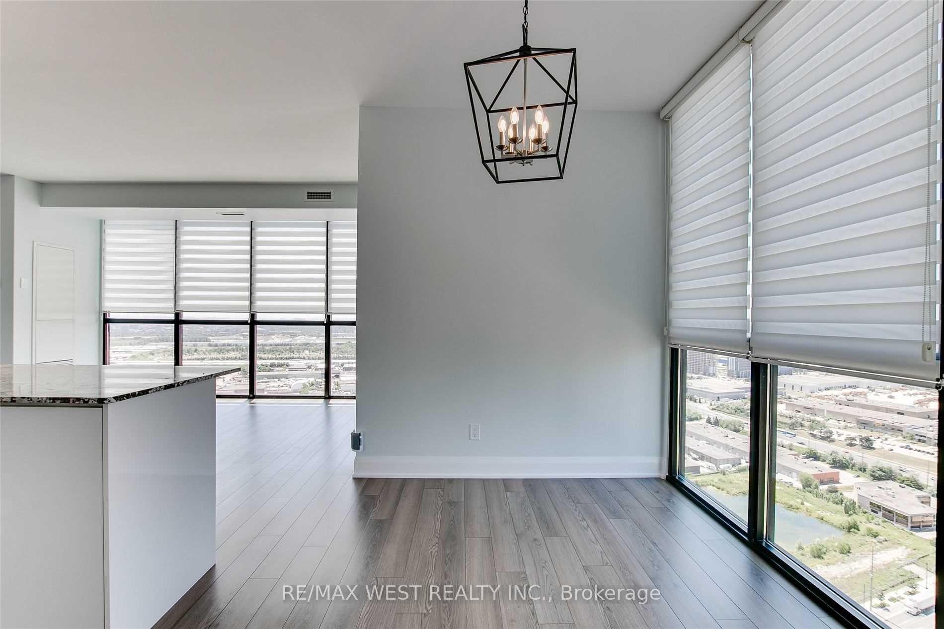 Photo 12 of Unit 3203, 2900 Highway 7, Vaughan, Concord — HOMEH