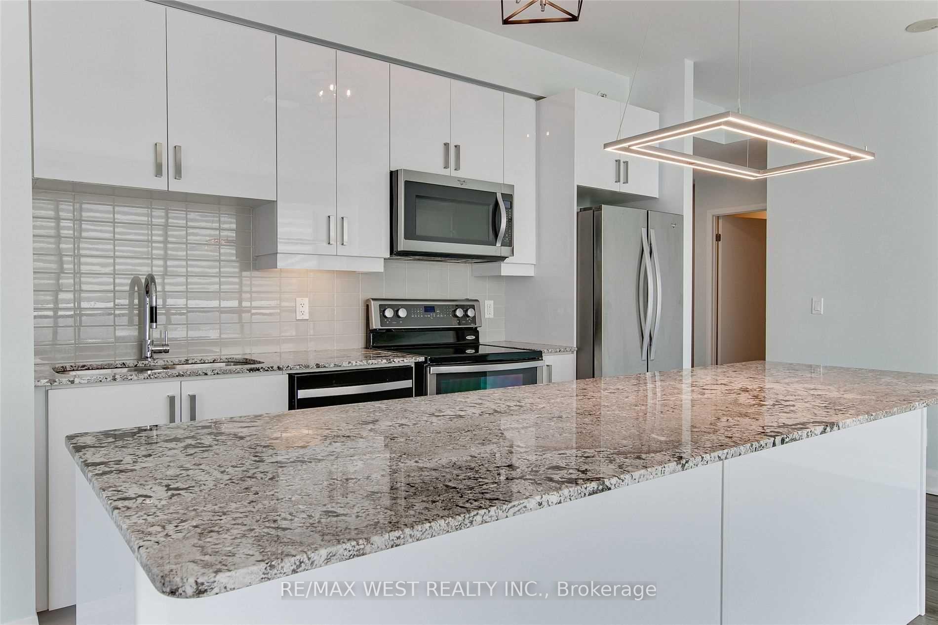 Photo 16 of Unit 3203, 2900 Highway 7, Vaughan, Concord — HOMEH
