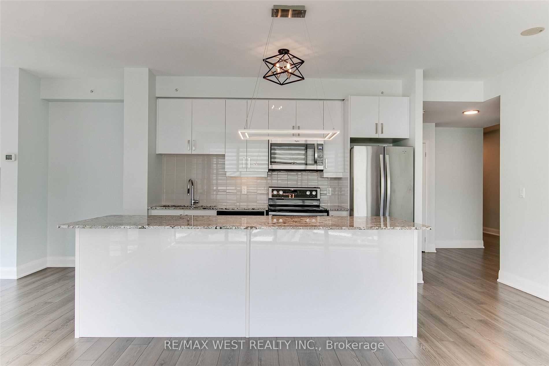 Photo 17 of Unit 3203, 2900 Highway 7, Vaughan, Concord — HOMEH