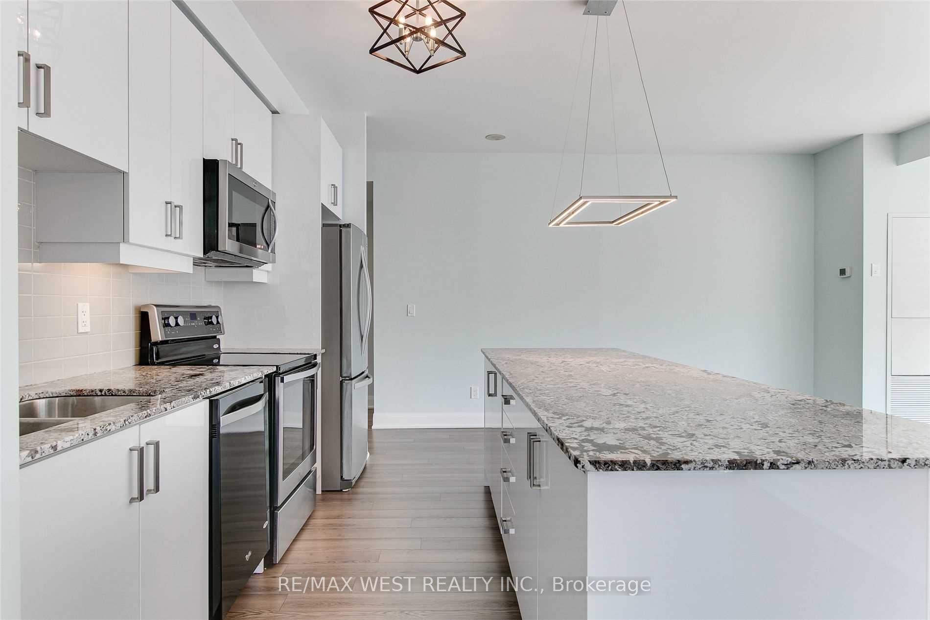 Photo 18 of Unit 3203, 2900 Highway 7, Vaughan, Concord — HOMEH