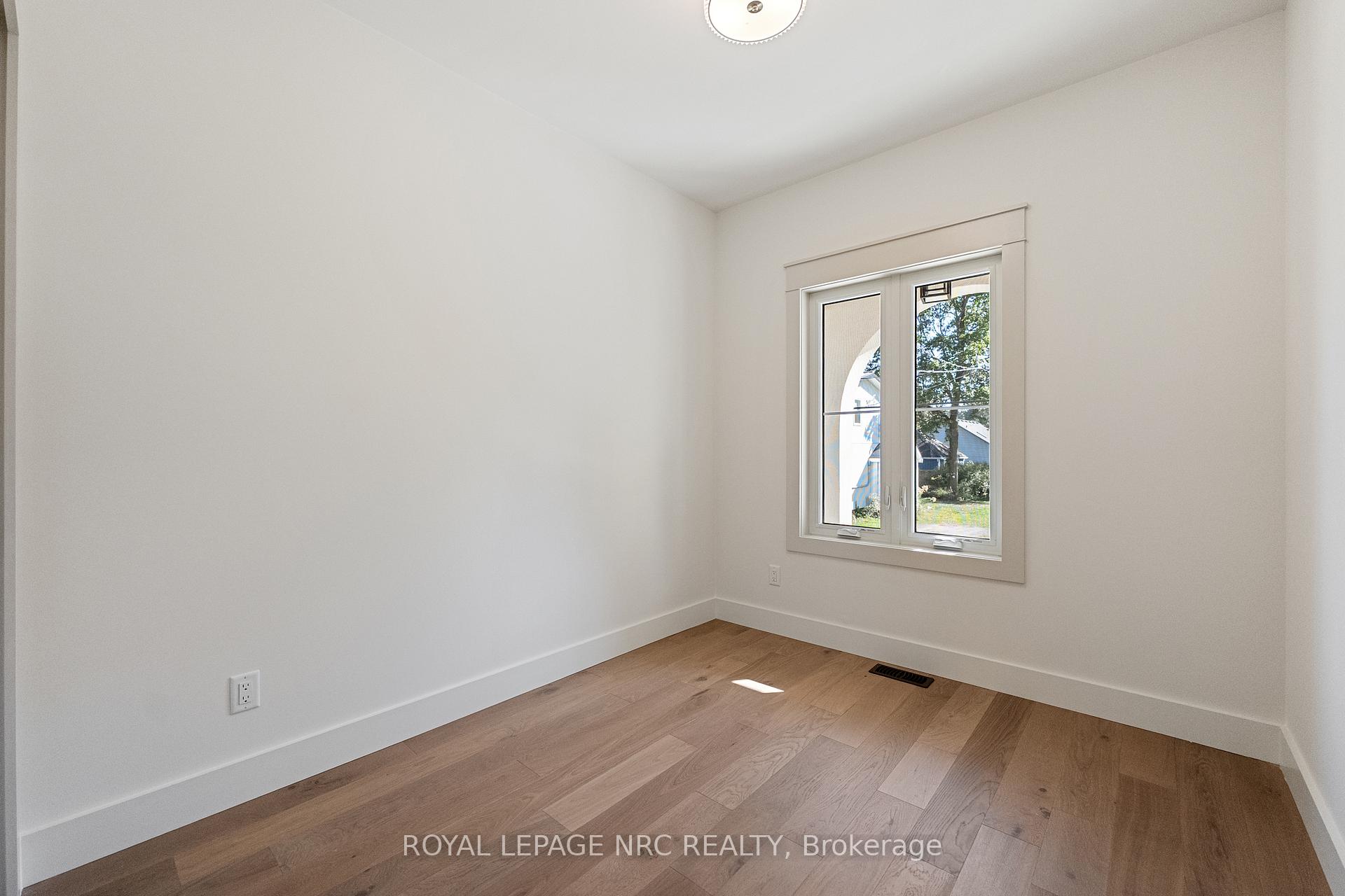 Photo 5 of 4058 Glenspring Road, Fort Erie, Crystal Beach — HOMEH