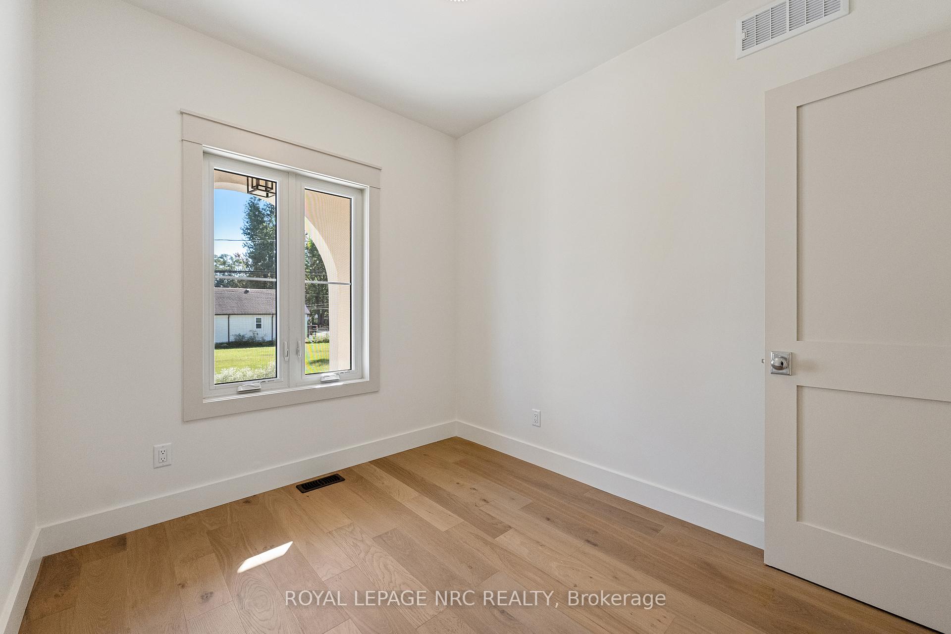 Photo 6 of 4058 Glenspring Road, Fort Erie, Crystal Beach — HOMEH