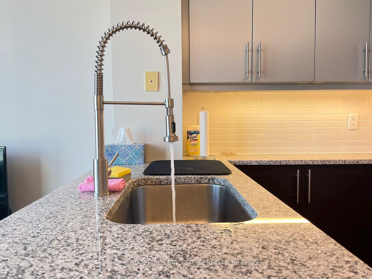 Photo 11 of Unit 1911, 83 Redpath Avenue, Toronto, Mount Pleasant West — HOMEH