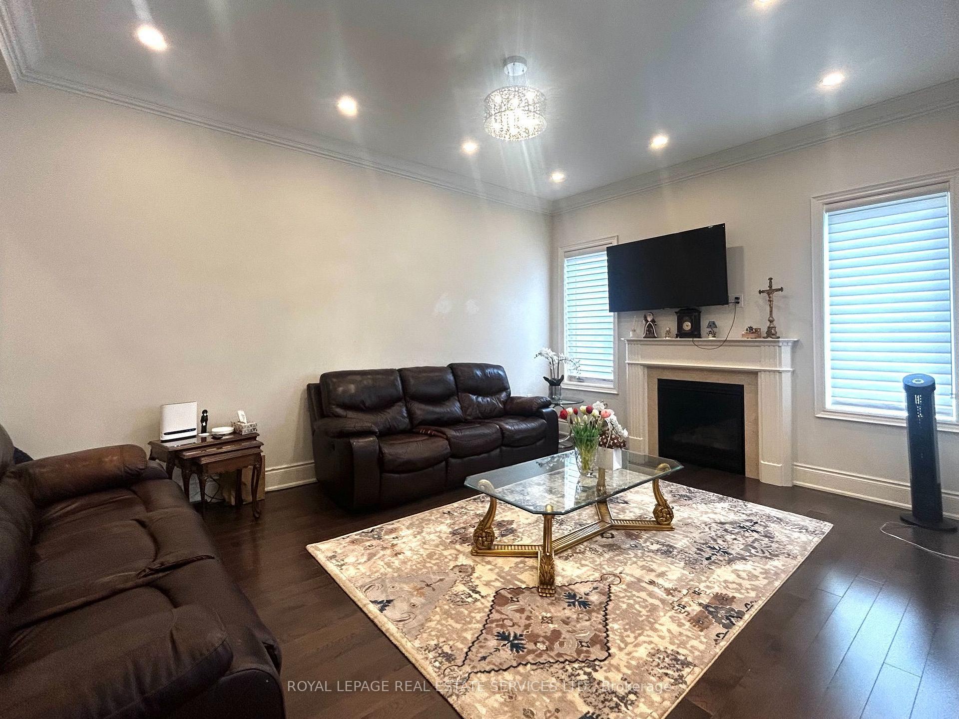 Photo 12 of 3172 William Rose Way, Oakville, Joshua Meadows — HOMEH