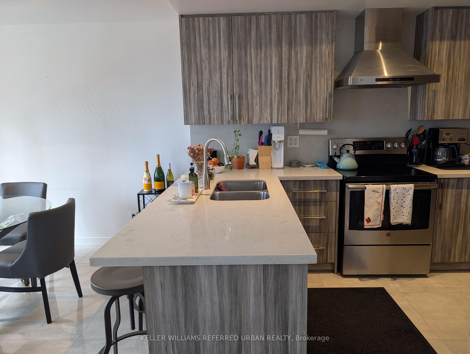 Photo 9 of Unit PH 7, 550 Front Street W, Toronto, Waterfront Communities — HOMEH