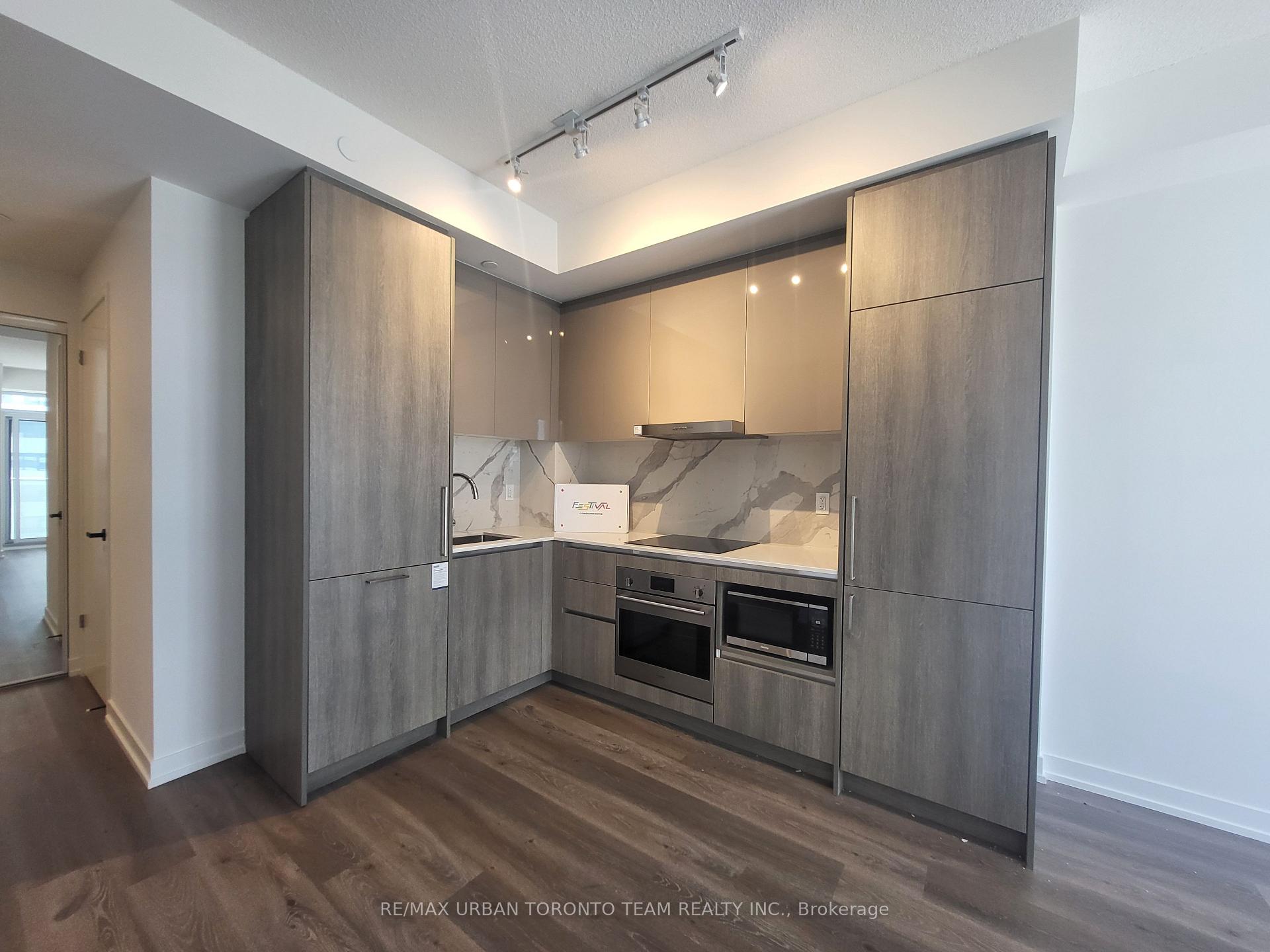 Photo 3 of Unit 3301, 225 Commerce Street, Vaughan, Vaughan Corporate Centre — HOMEH