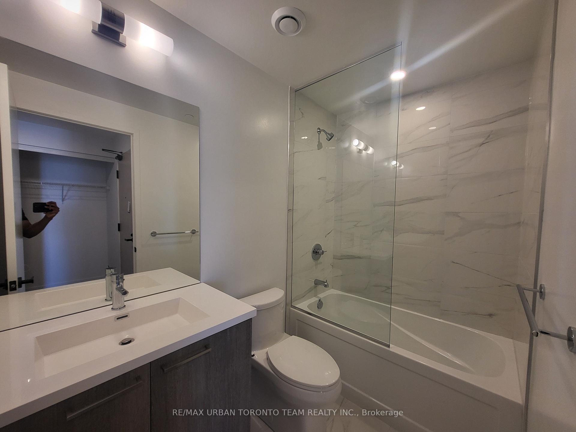 Photo 11 of Unit 3301, 225 Commerce Street, Vaughan, Vaughan Corporate Centre — HOMEH
