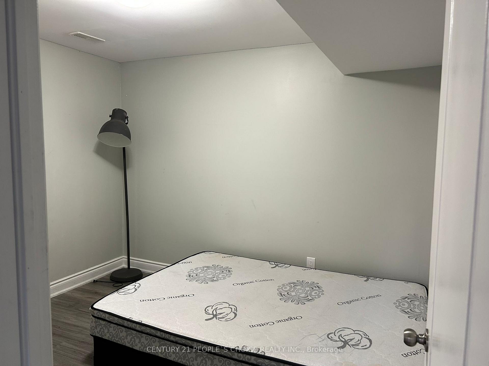 Photo 5 of Unit Bsmt, 23 Travis Crescent, Brampton, Fletcher's Meadow — HOMEH