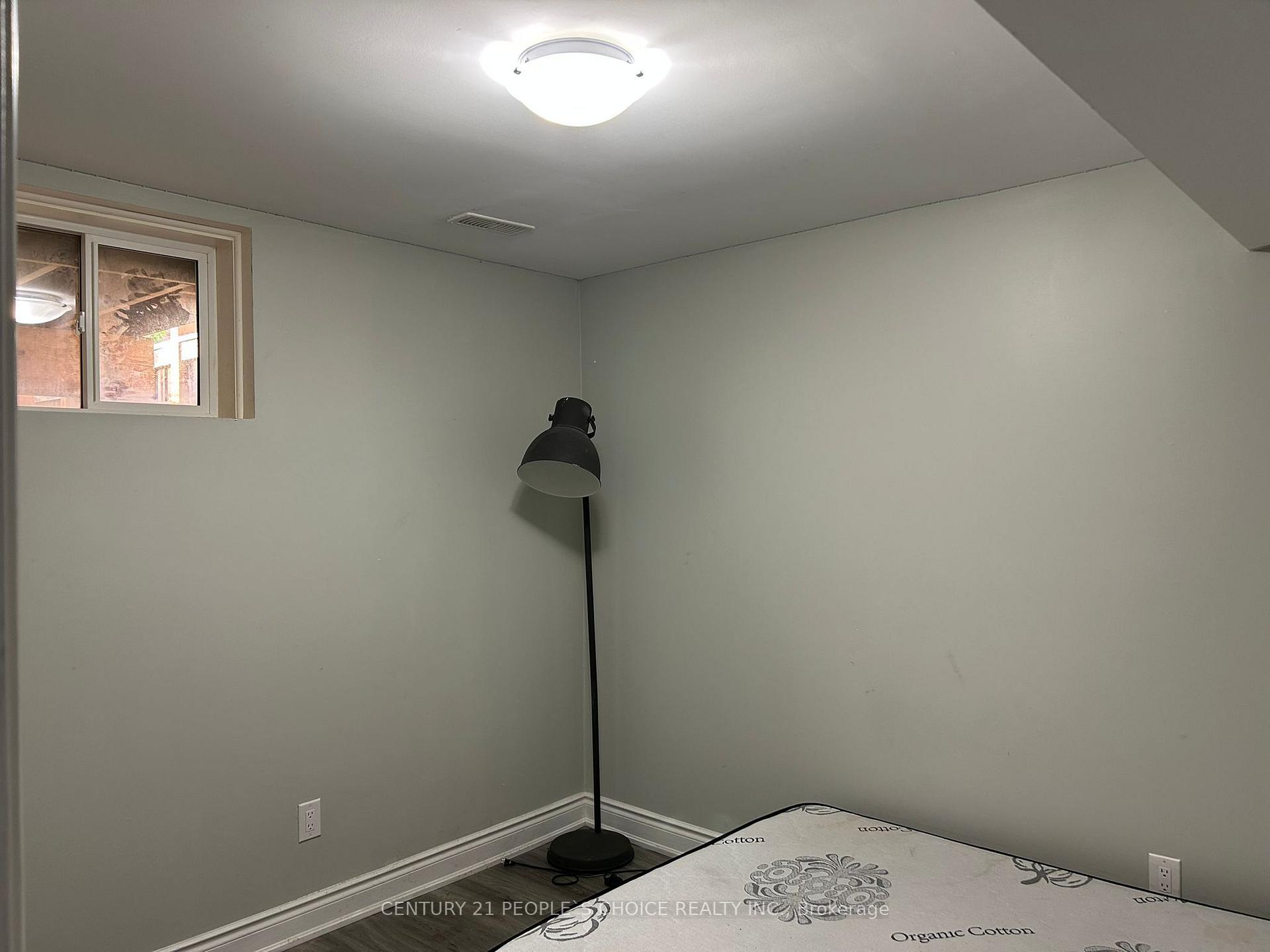 Photo 6 of Unit Bsmt, 23 Travis Crescent, Brampton, Fletcher's Meadow — HOMEH
