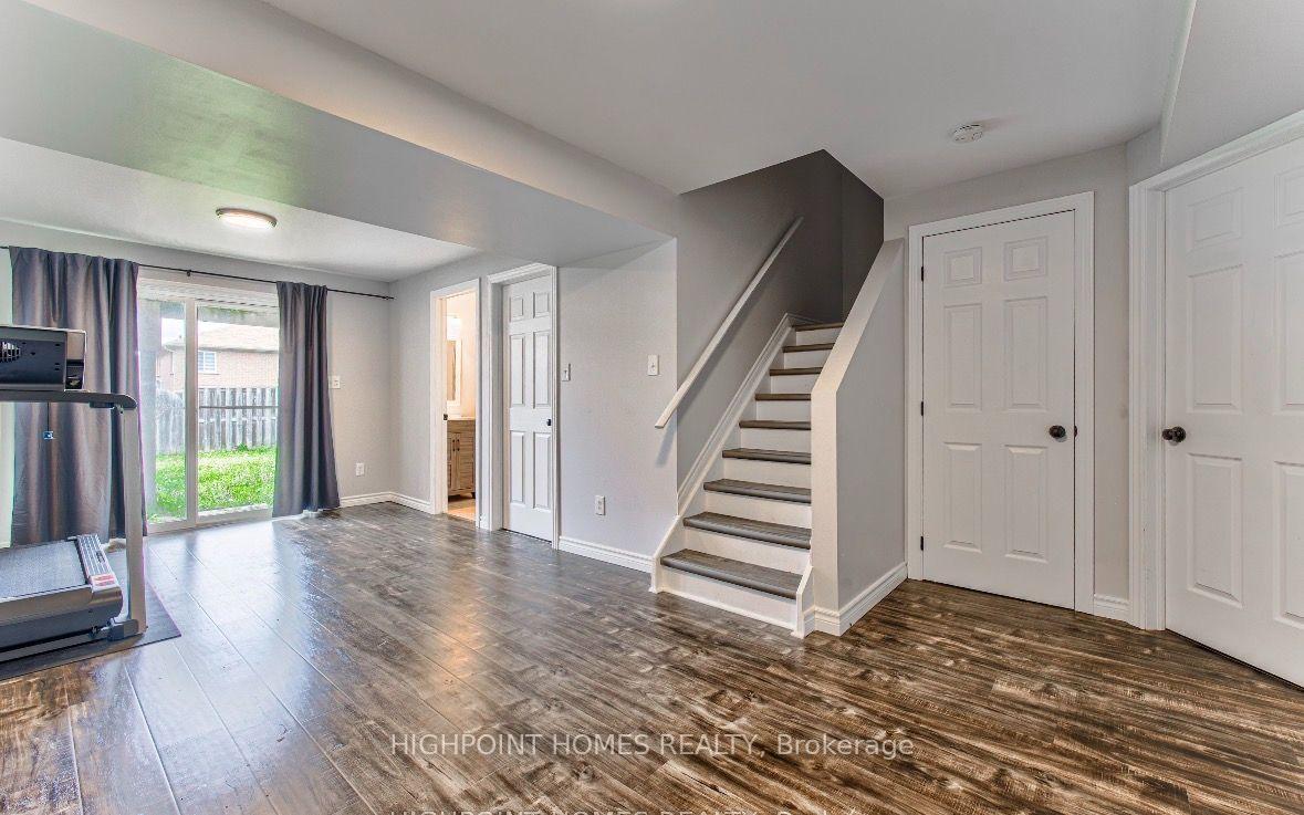 Photo 11 of 58 Hasler Crescent, Guelph, Pineridge/Westminster Woods — HOMEH