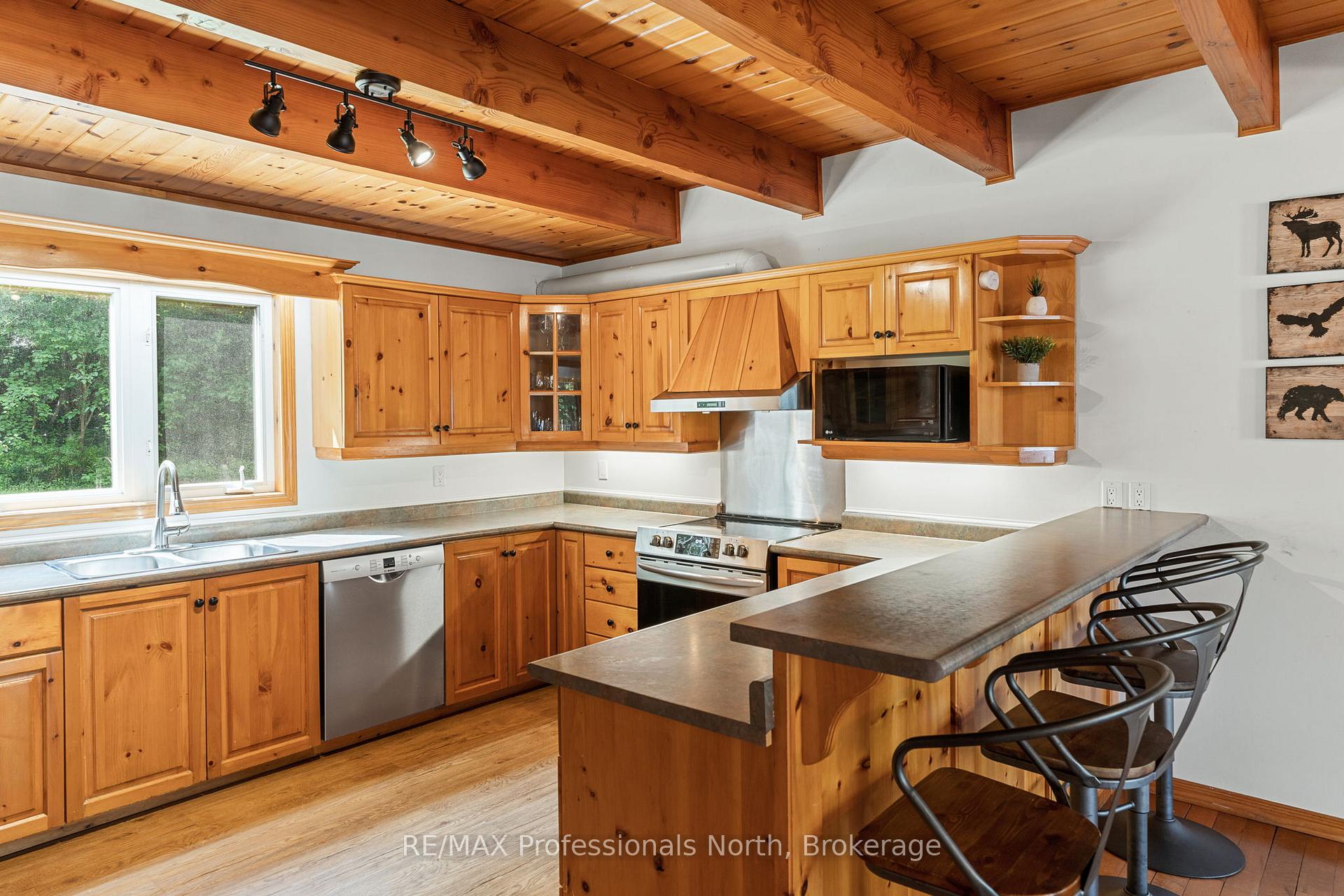 Photo 10 of 17102 Highway 35, Algonquin Highlands, Stanhope — HOMEH