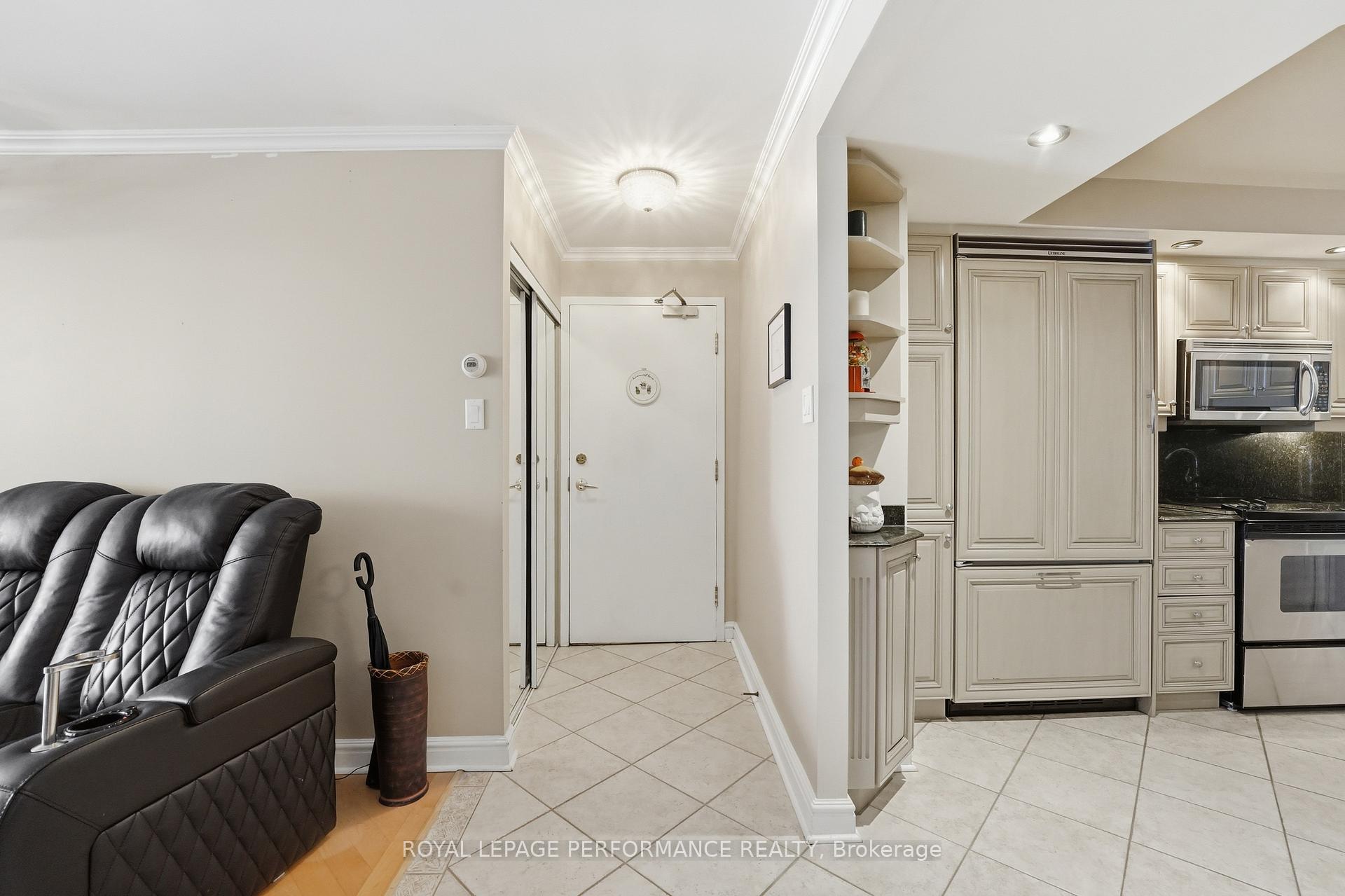 Photo 3 of Unit 1601, 160 George Street, Ottawa, Lower Town/Byward Market — HOMEH