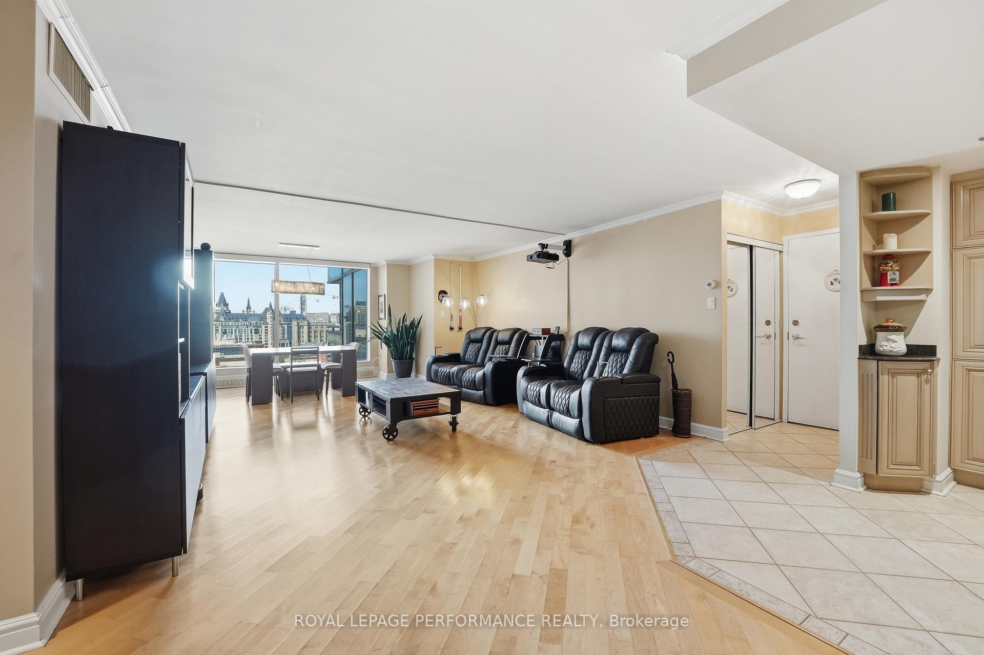 Photo 5 of Unit 1601, 160 George Street, Ottawa, Lower Town/Byward Market — HOMEH