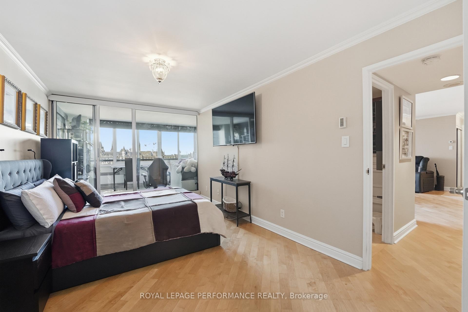 Photo 26 of Unit 1601, 160 George Street, Ottawa, Lower Town/Byward Market — HOMEH