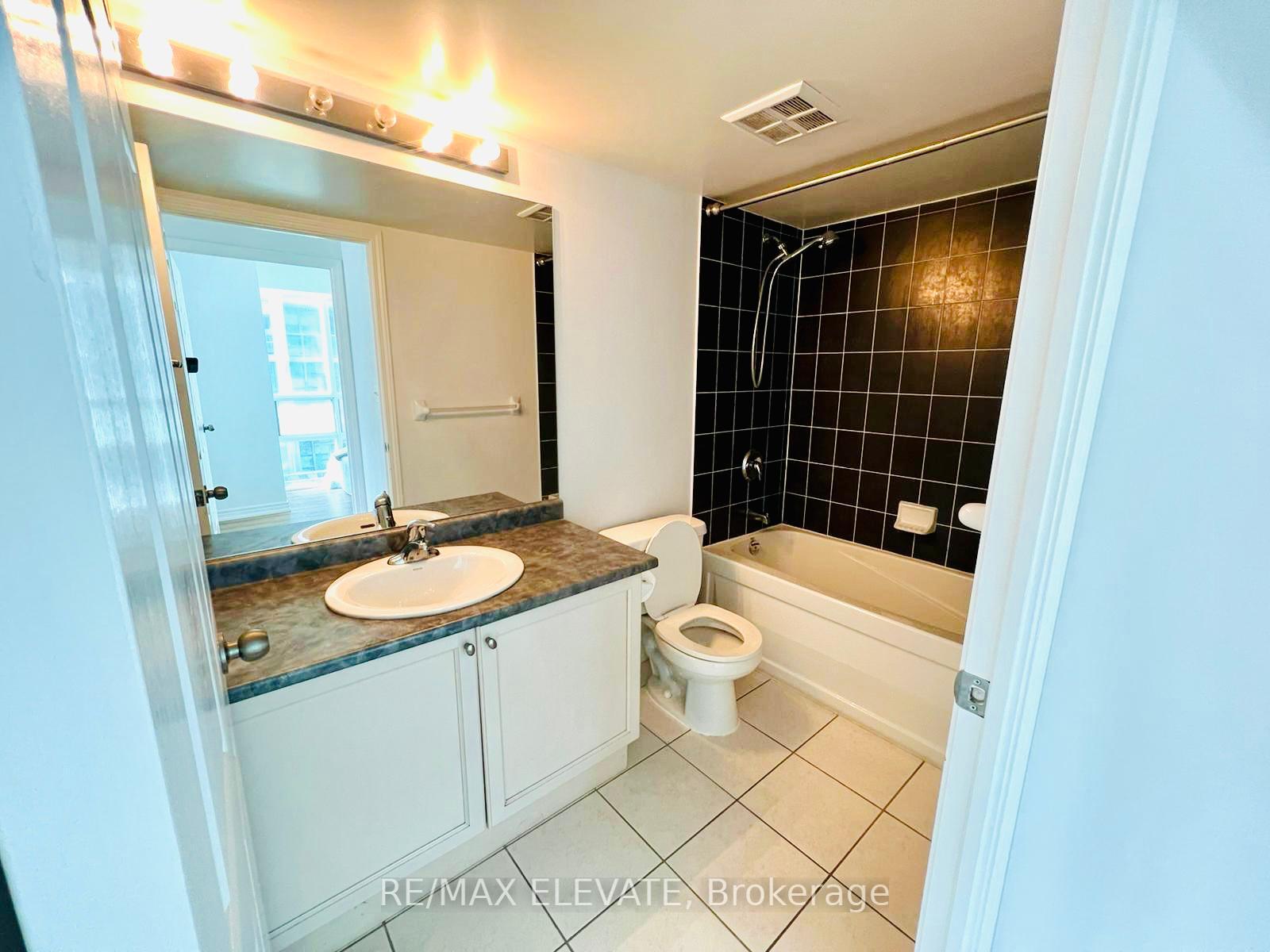 Photo 14 of Unit 308, 51 Lower Simcoe Street, Toronto, Waterfront Communities — HOMEH