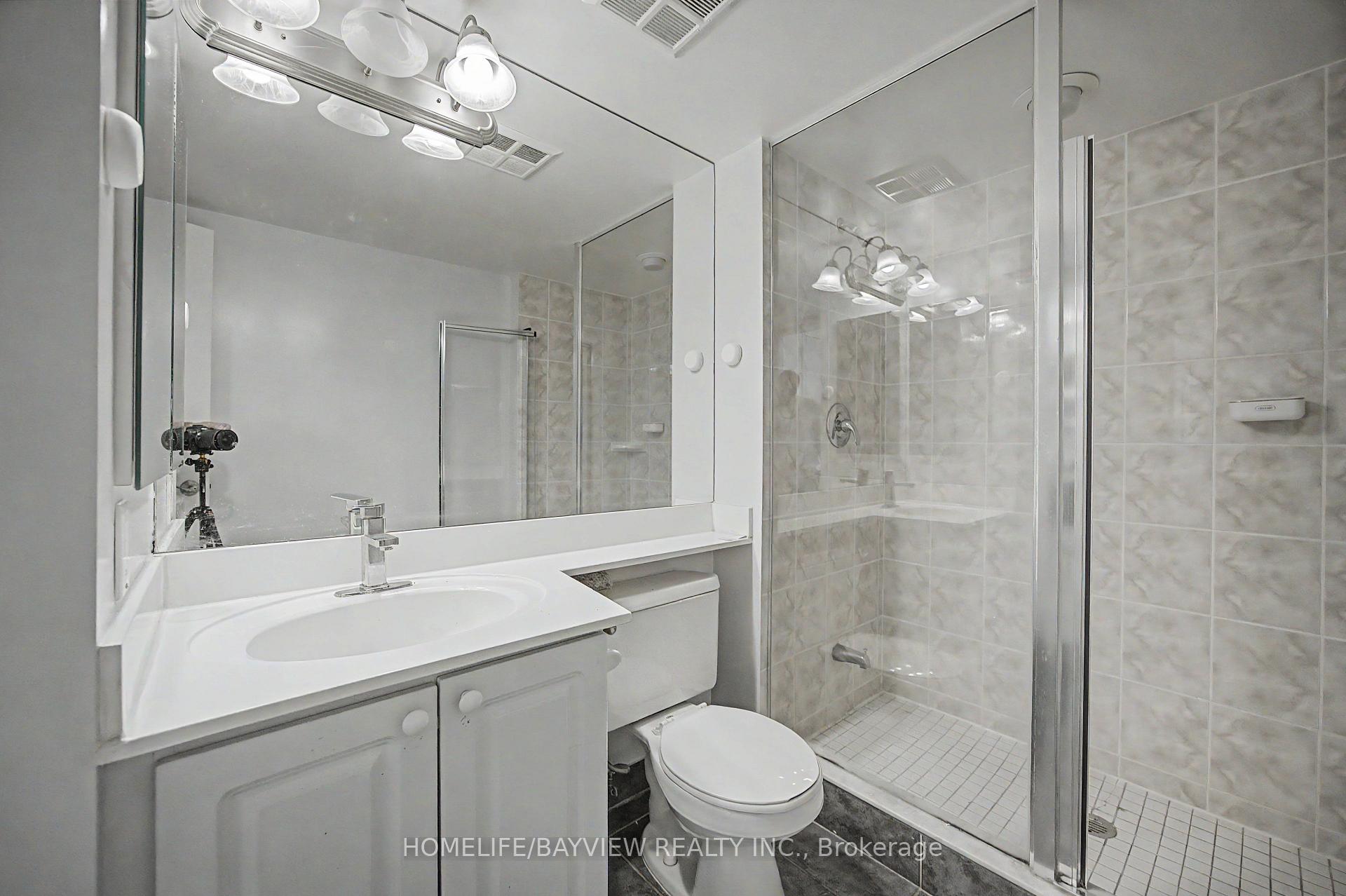 Photo 11 of Unit 1819, 80 Harrison Garden Boulevard, North York, Willowdale East — HOMEH