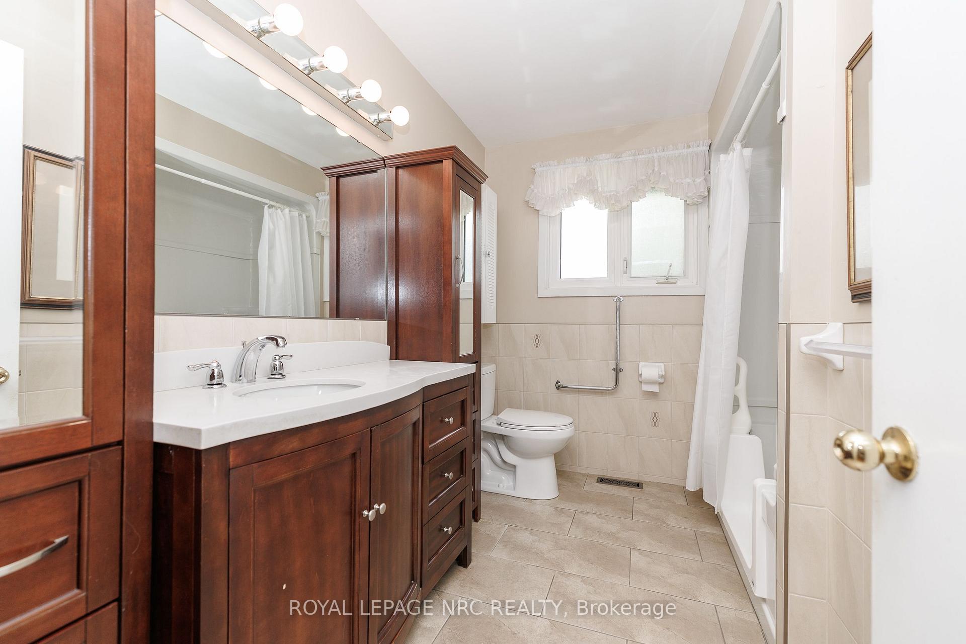 Photo 23 of 15 Memorial Park Drive, Welland, Lincoln/Crowland — HOMEH