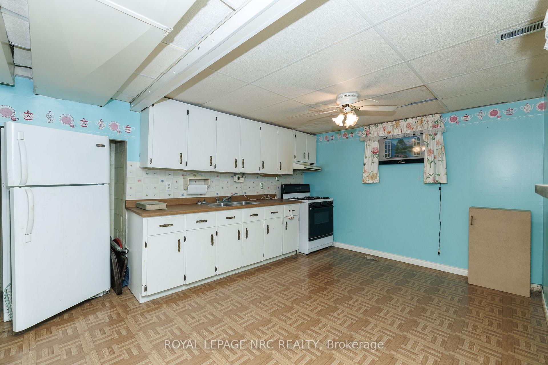 Photo 32 of 15 Memorial Park Drive, Welland, Lincoln/Crowland — HOMEH