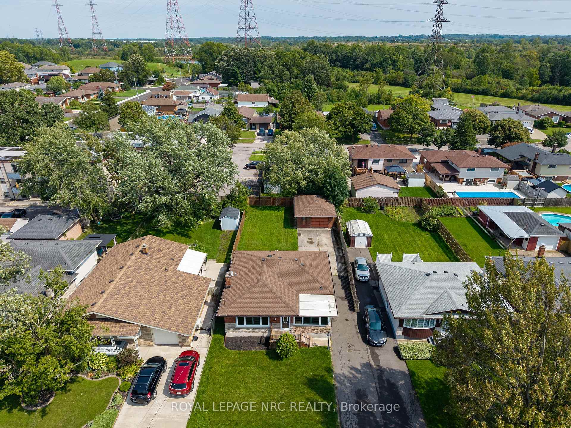 Photo 39 of 15 Memorial Park Drive, Welland, Lincoln/Crowland — HOMEH