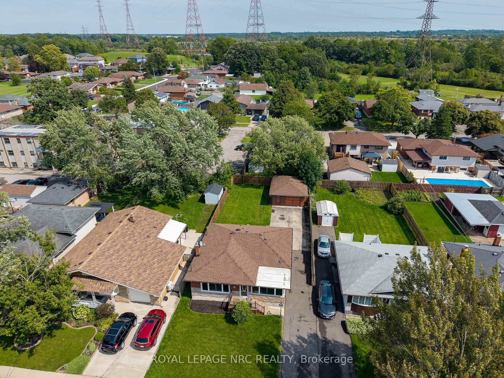 Photo 40 of 15 Memorial Park Drive, Welland, Lincoln/Crowland — HOMEH